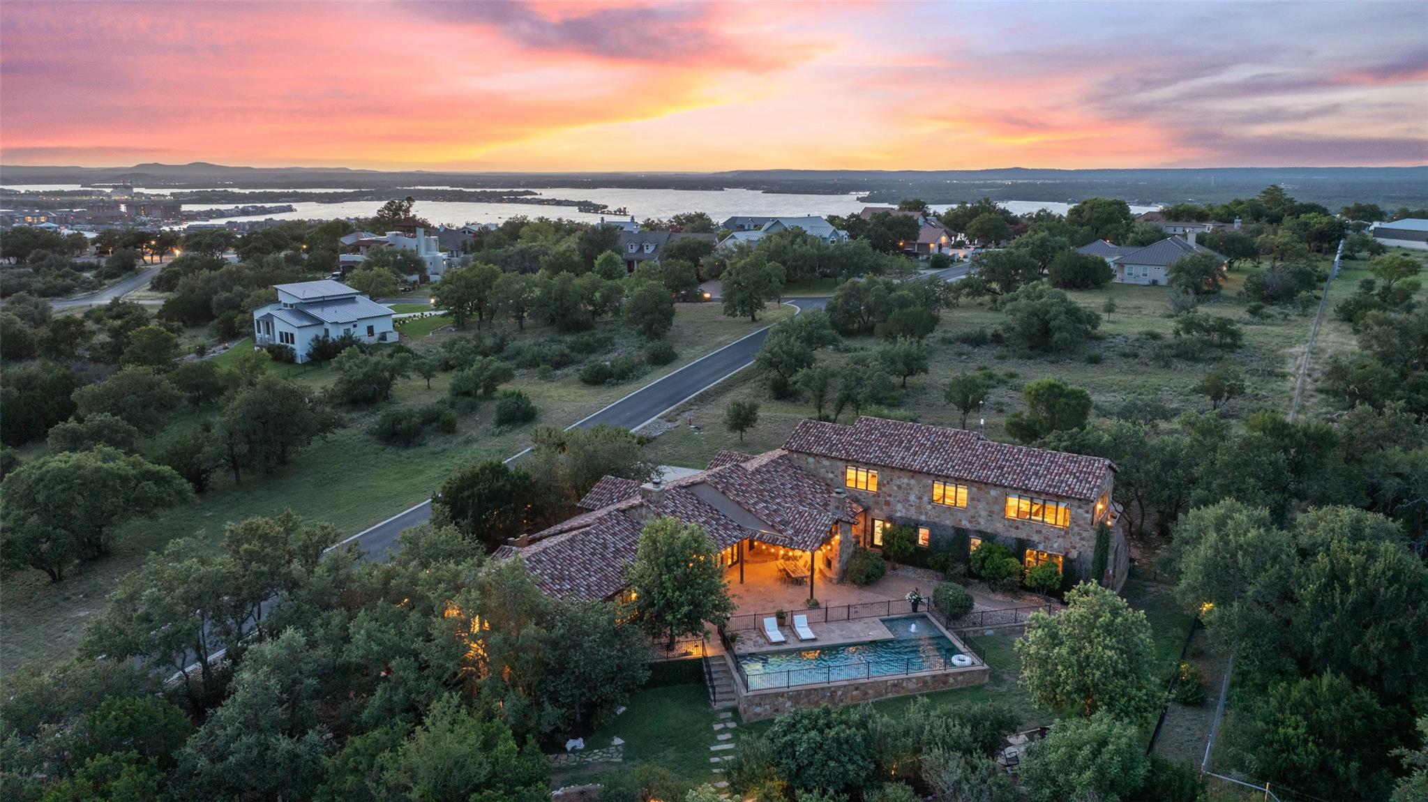 205 Hi Ridge Rd, Horseshoe Bay, TX 78657