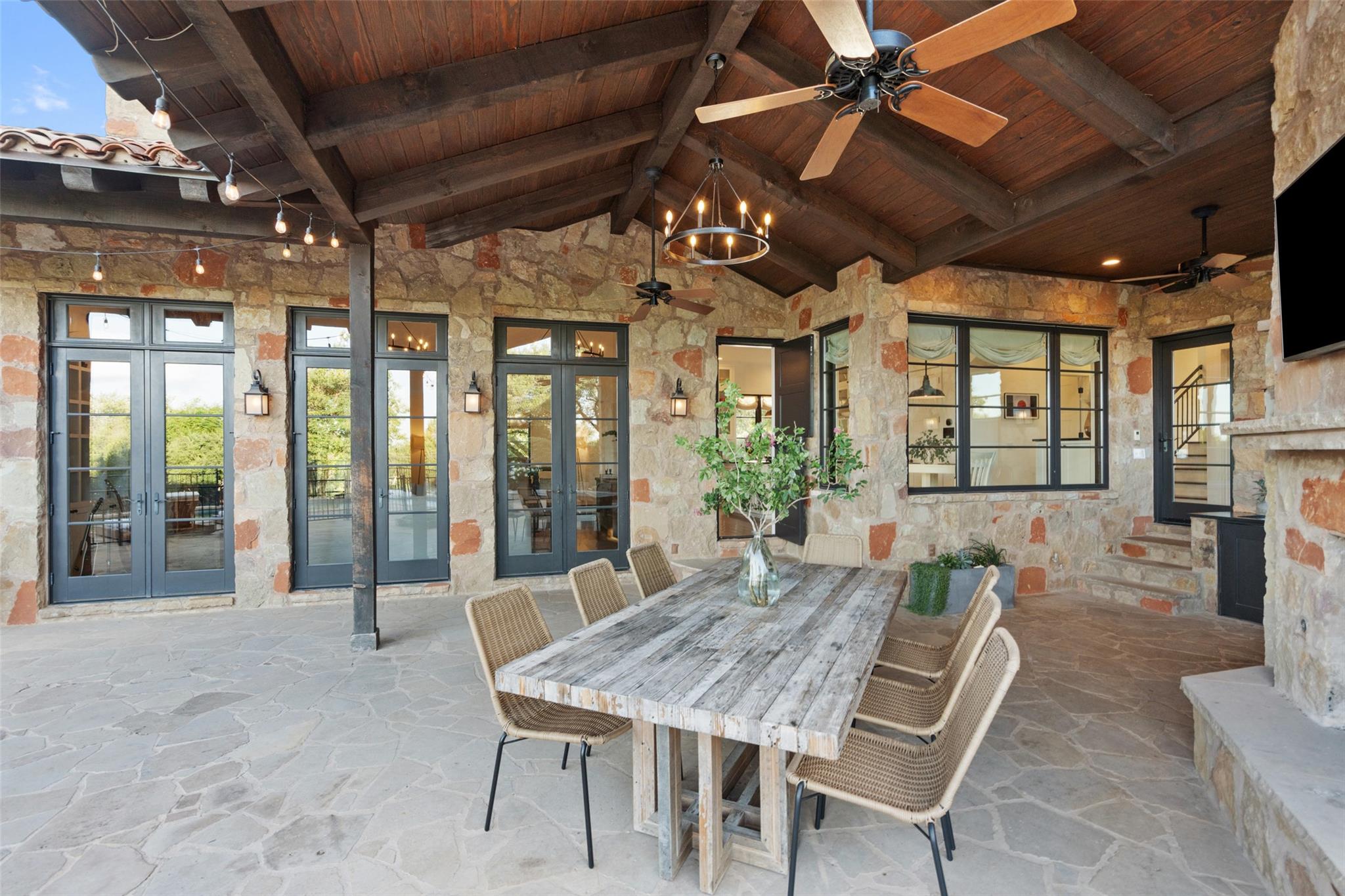 205 Hi Ridge Rd, Horseshoe Bay, TX 78657