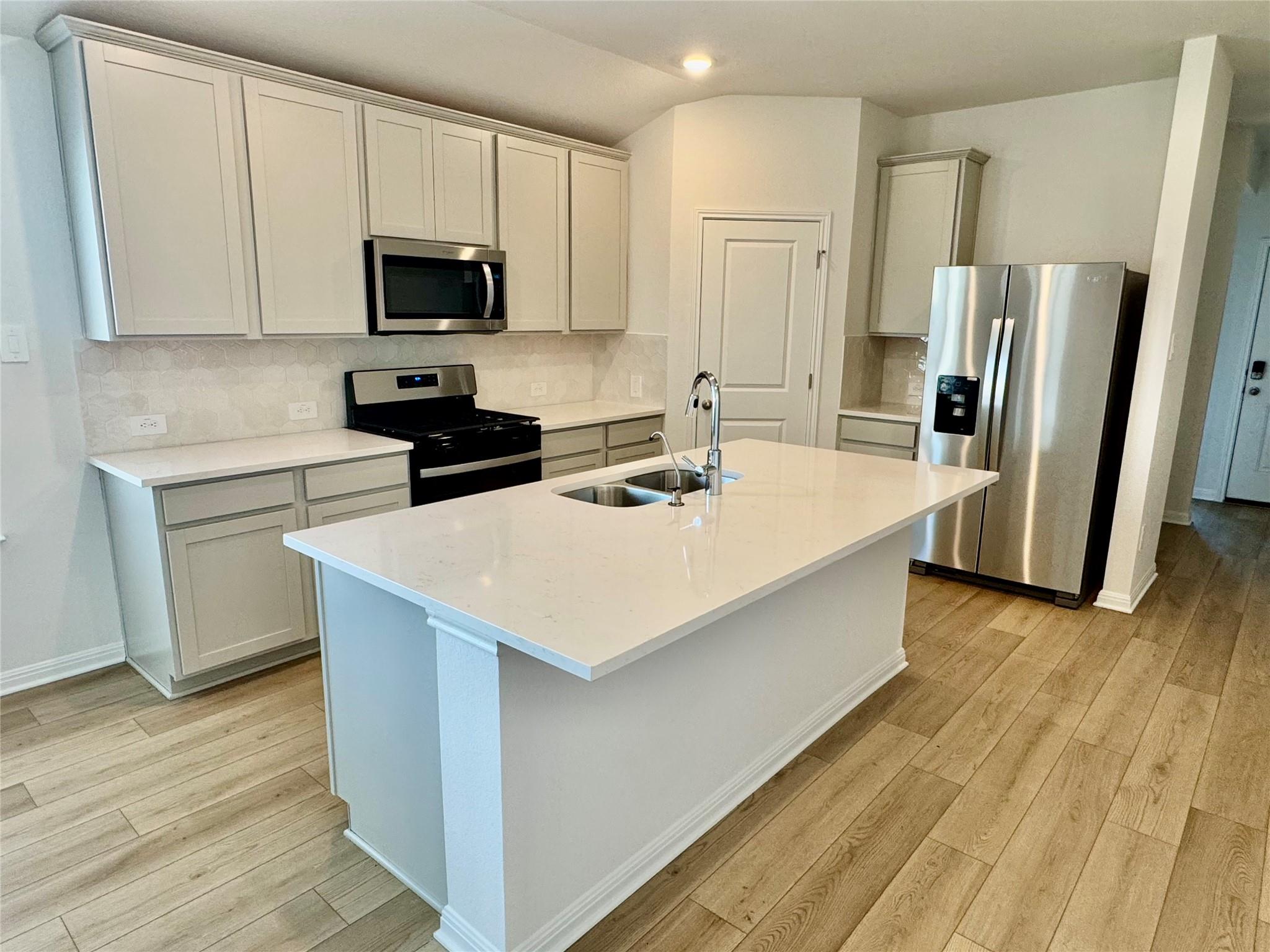 129 Boondoggle Rdg, Cedar Creek, TX 78612