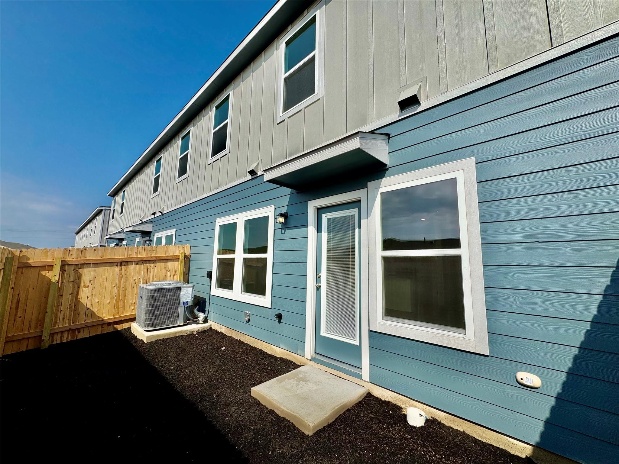 12803 Village Spun Plz, Buda, TX 78610