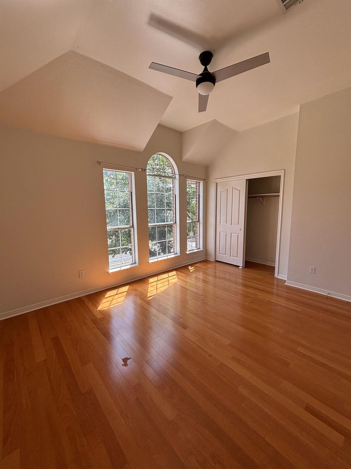 7730 Lakewood Dr, Austin, TX 78750