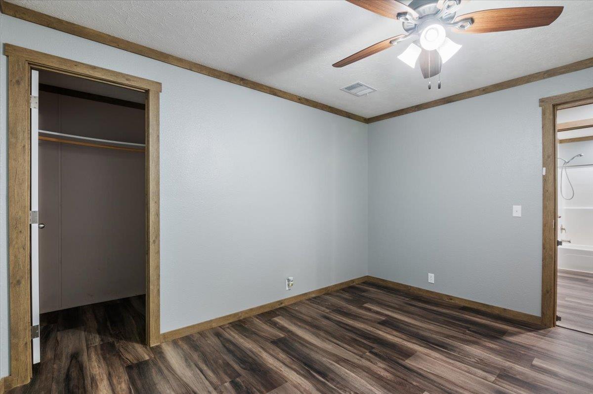 224 Demerson Ln, La Grange, TX 78945