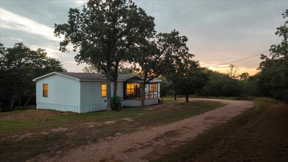 224 Demerson Ln, La Grange, TX 78945