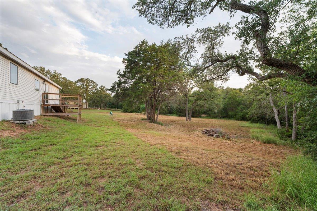 224 Demerson Ln, La Grange, TX 78945