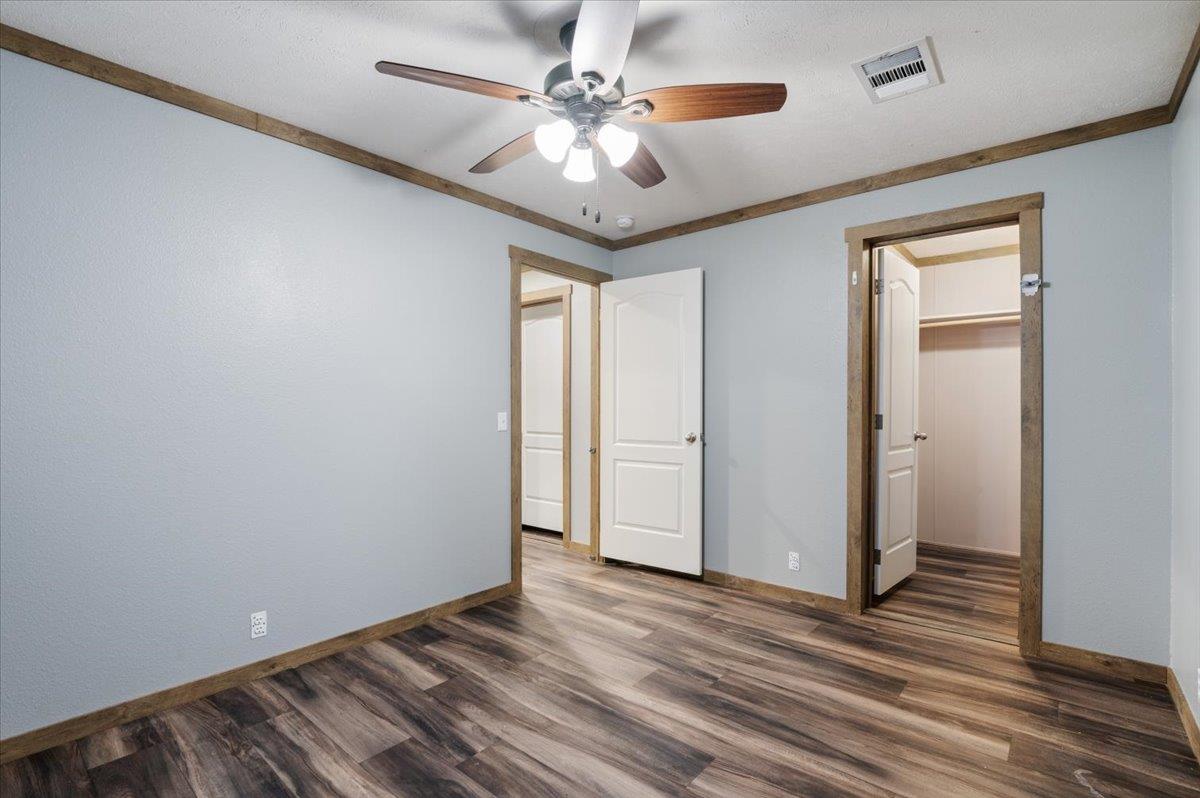 224 Demerson Ln, La Grange, TX 78945