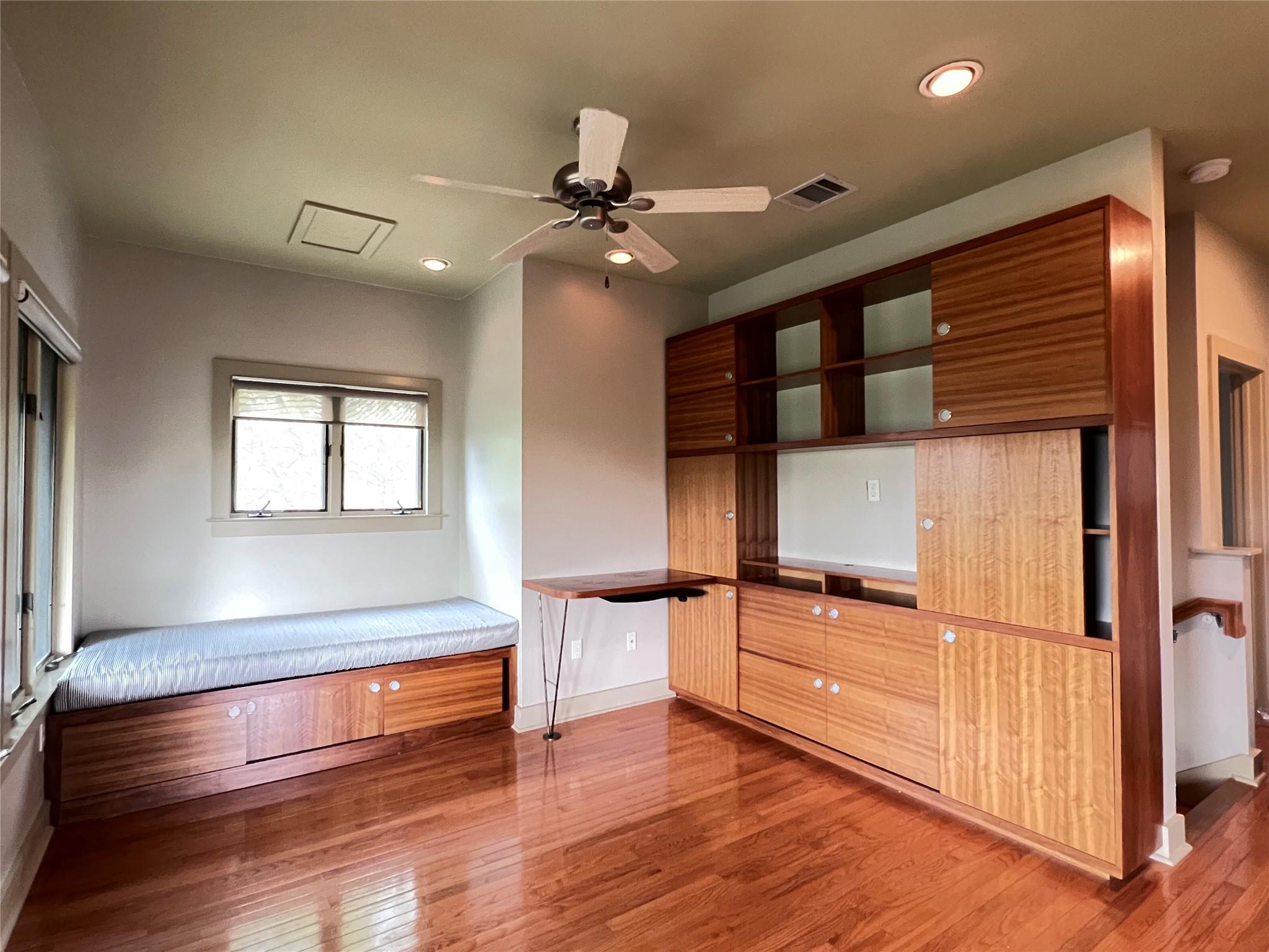 3009 S 4th St # A, Austin, TX 78704