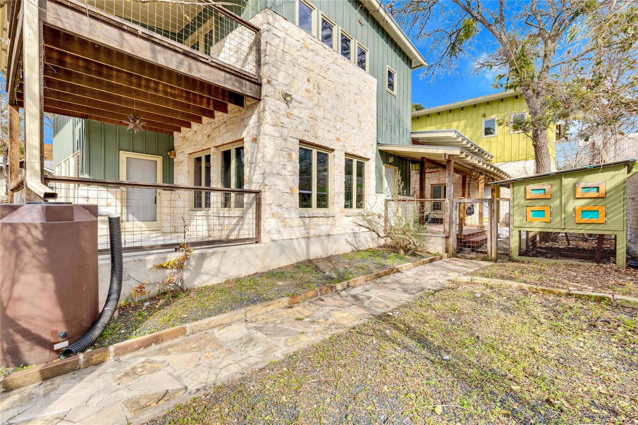 3009 S 4th St # A, Austin, TX 78704