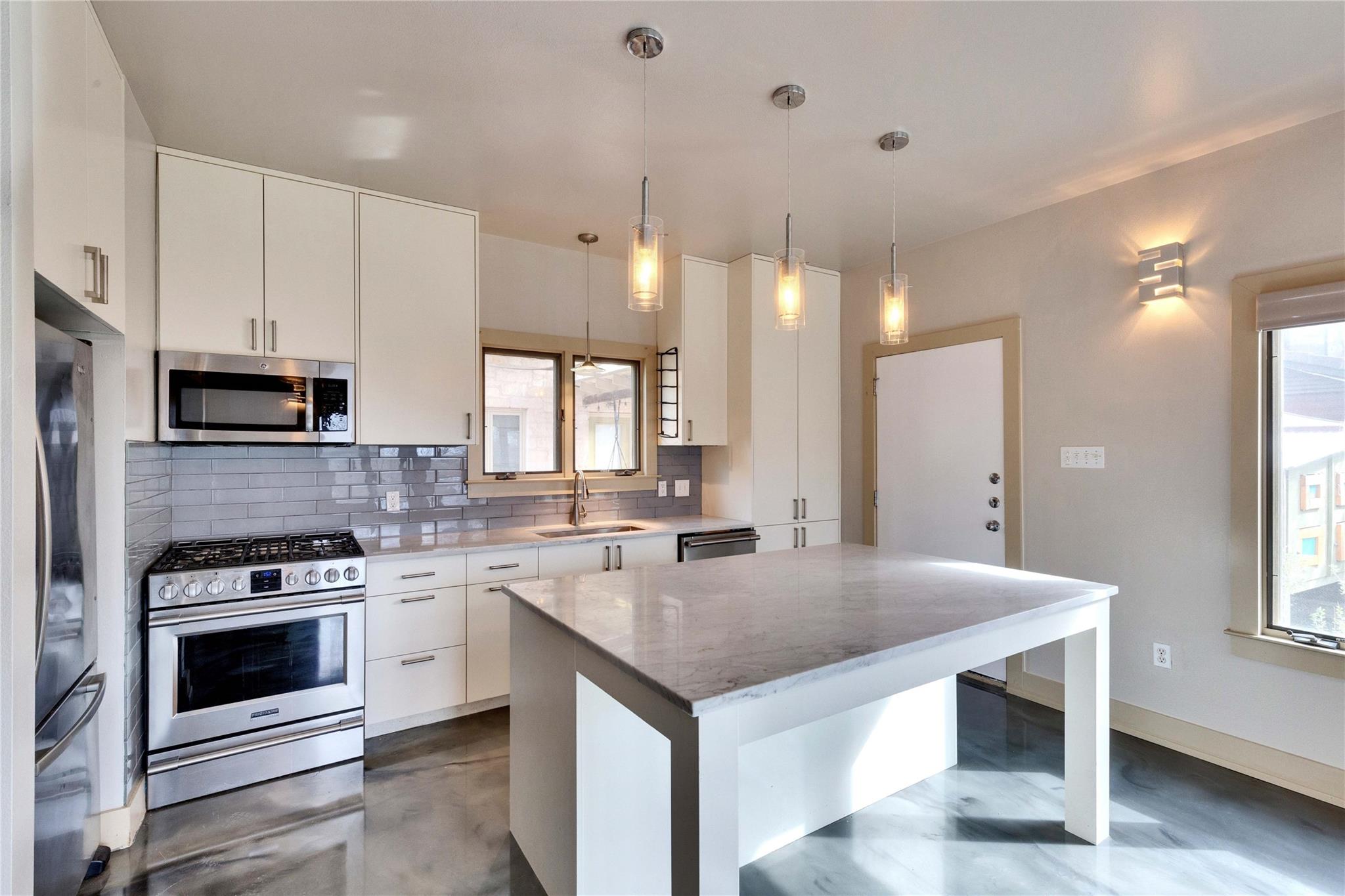 3009 S 4th St # A, Austin, TX 78704