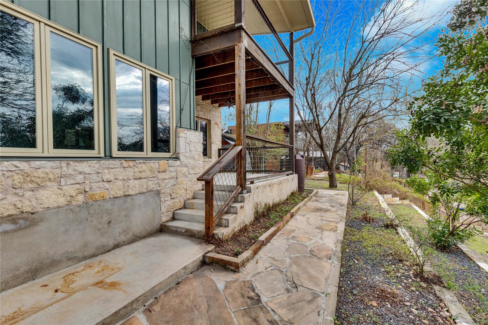 3009 S 4th St # A, Austin, TX 78704