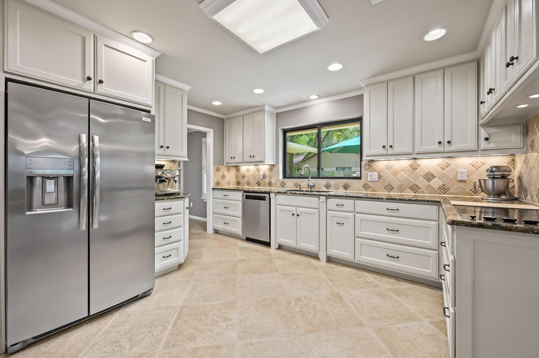 11001 Spicewood Club Dr, Austin, TX 78750
