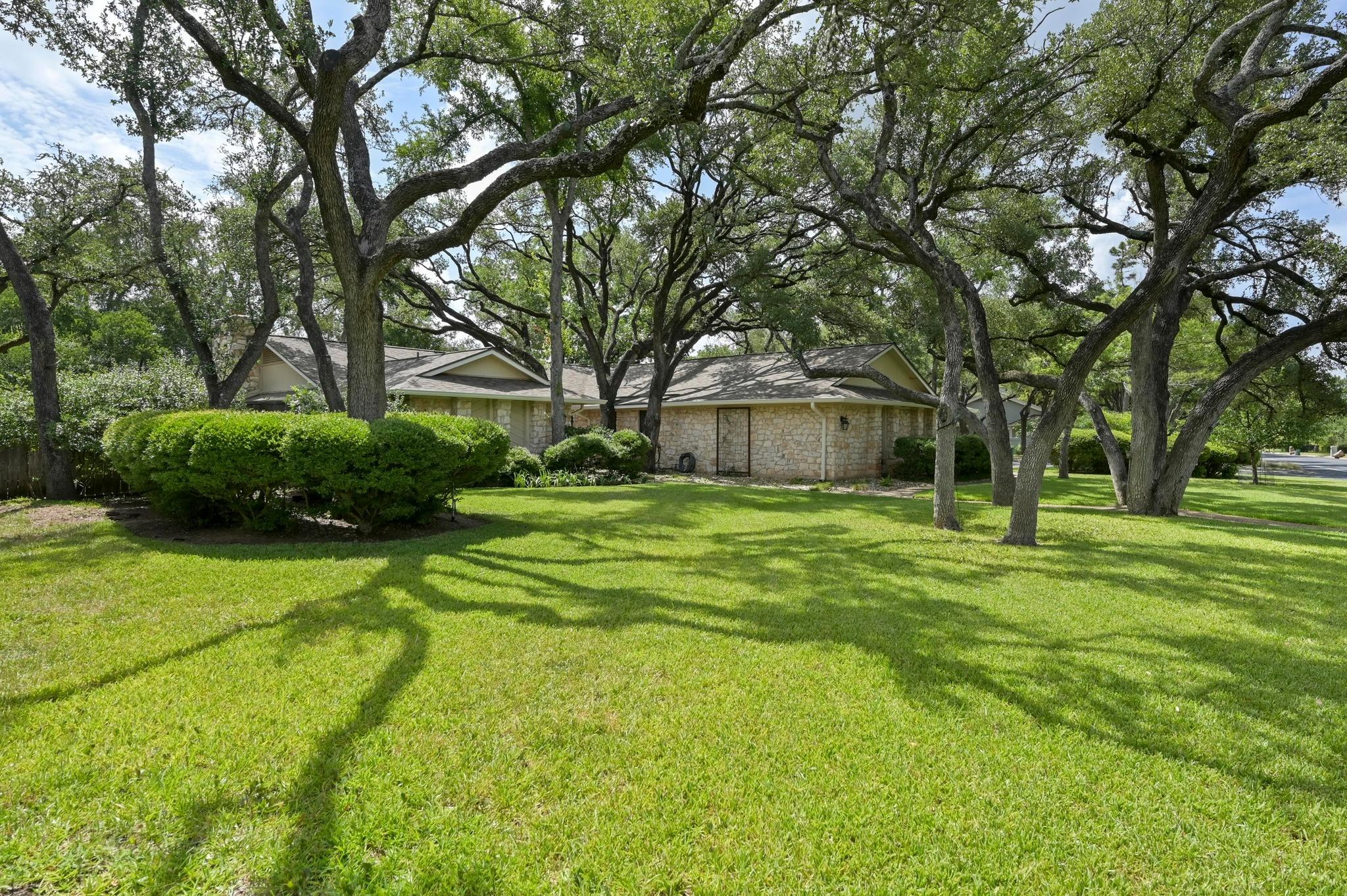 11001 Spicewood Club Dr, Austin, TX 78750