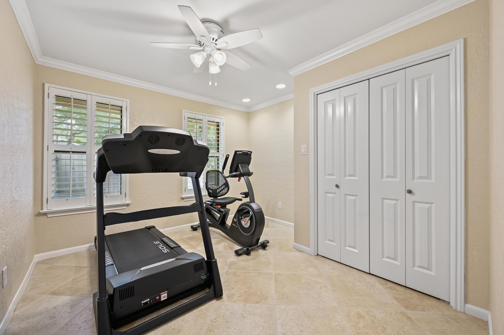 11001 Spicewood Club Dr, Austin, TX 78750