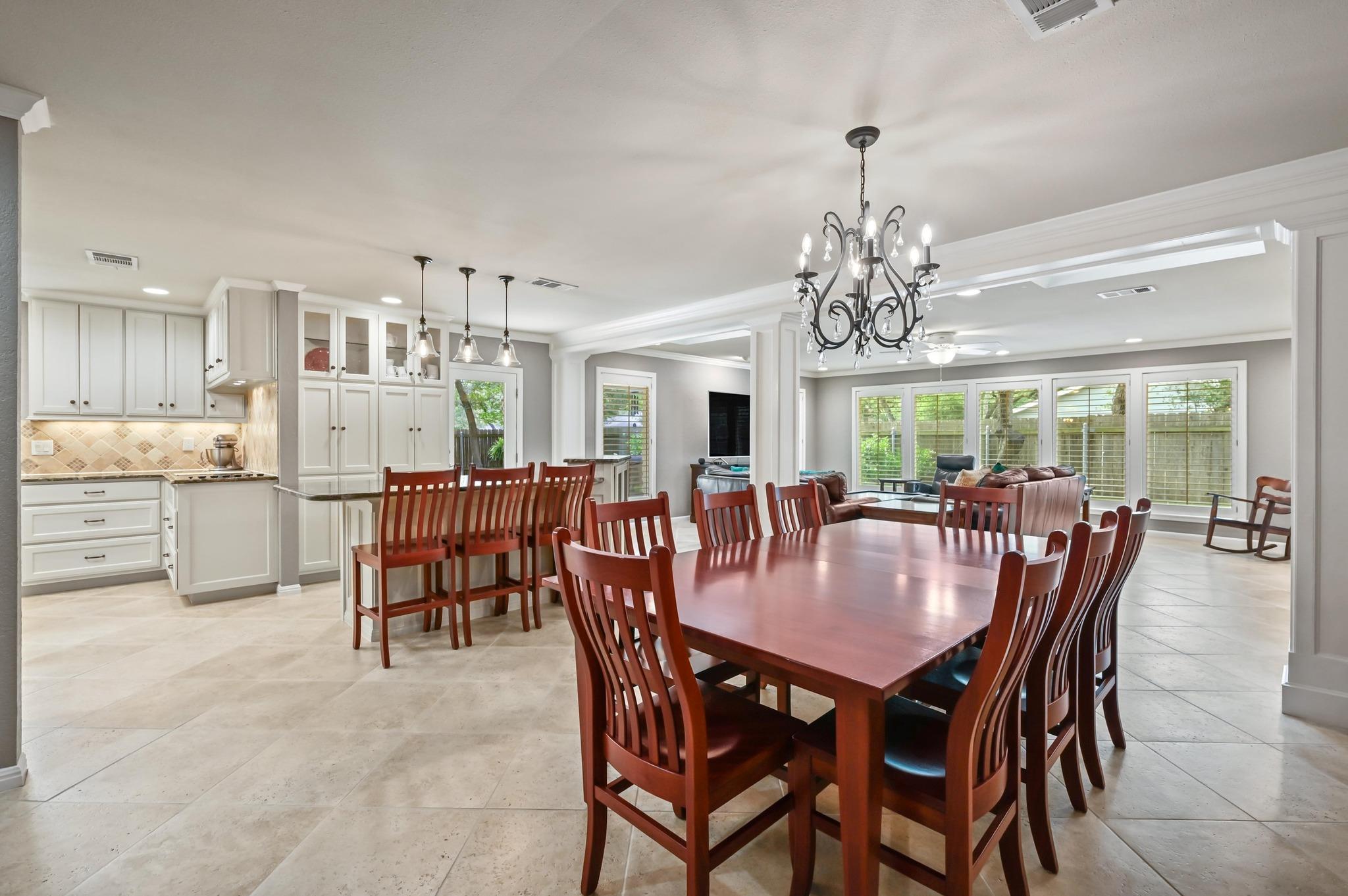 11001 Spicewood Club Dr, Austin, TX 78750