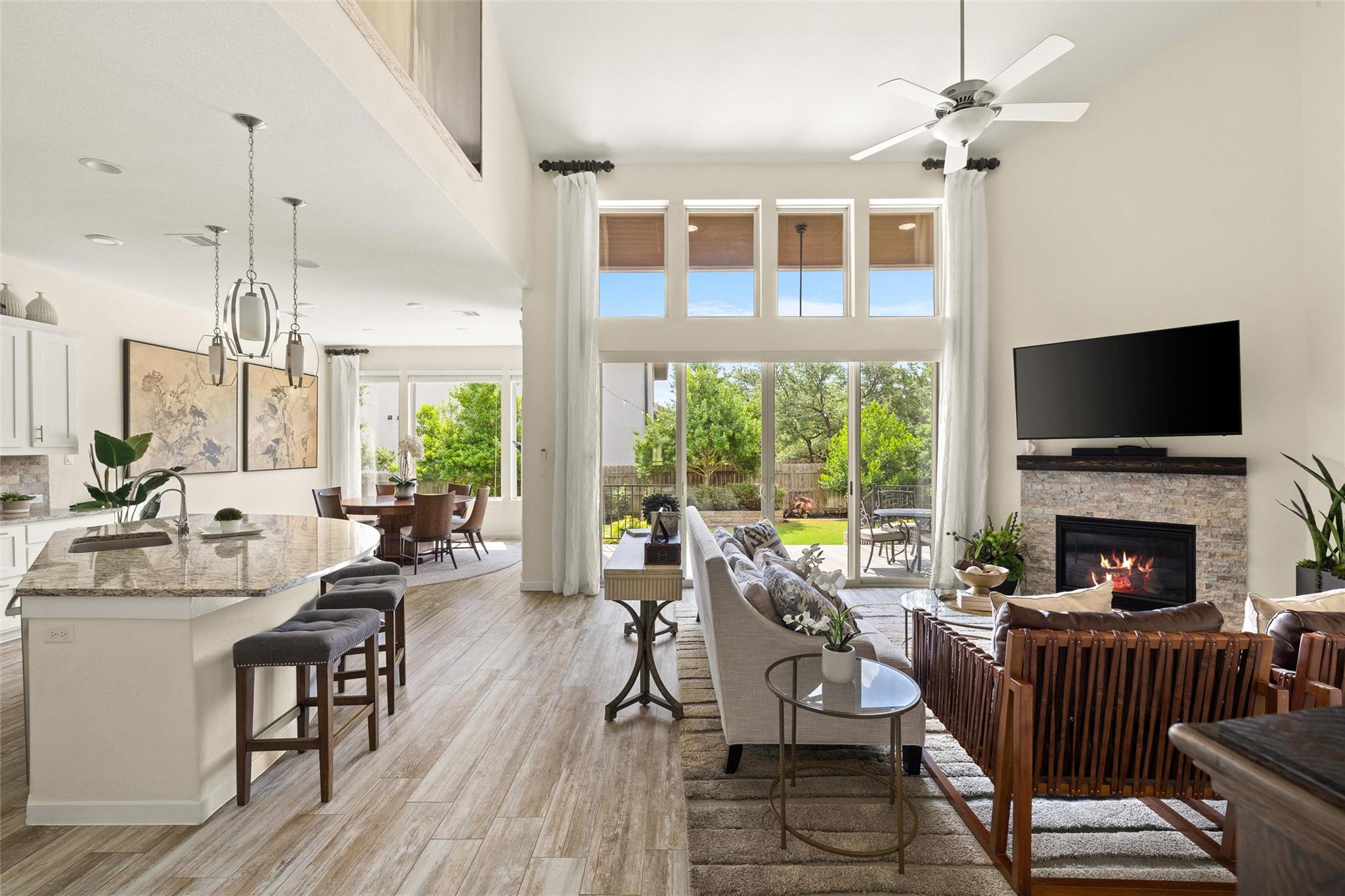 524 Mendocino Ln, Austin, TX 78737