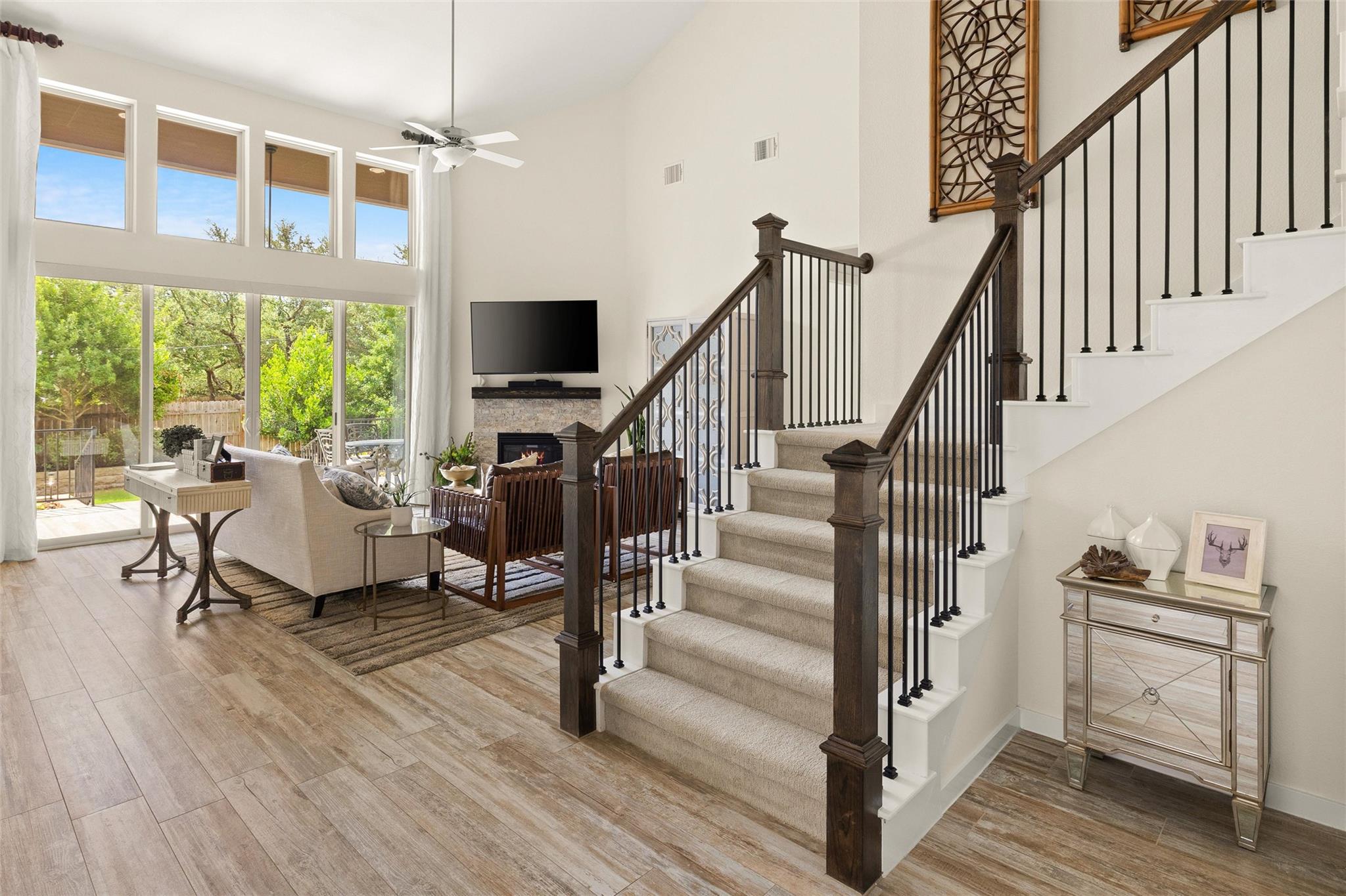 524 Mendocino Ln, Austin, TX 78737