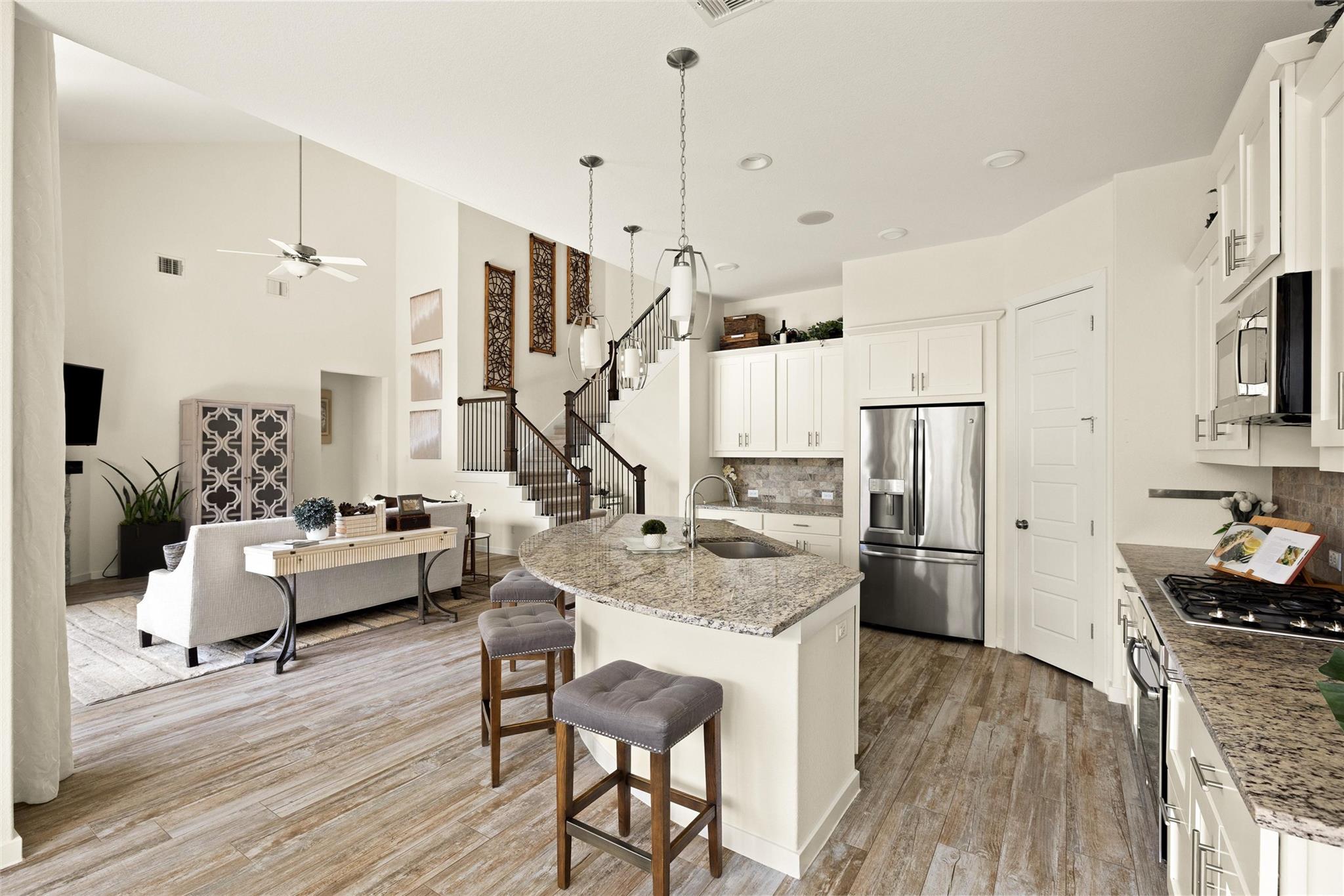 524 Mendocino Ln, Austin, TX 78737