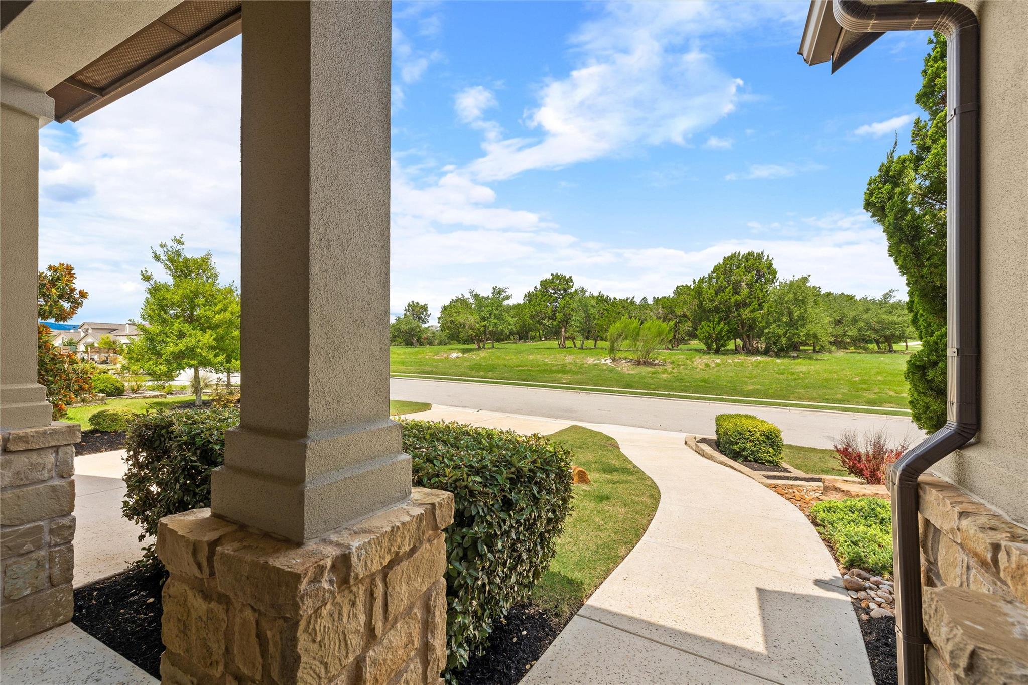 524 Mendocino Ln, Austin, TX 78737