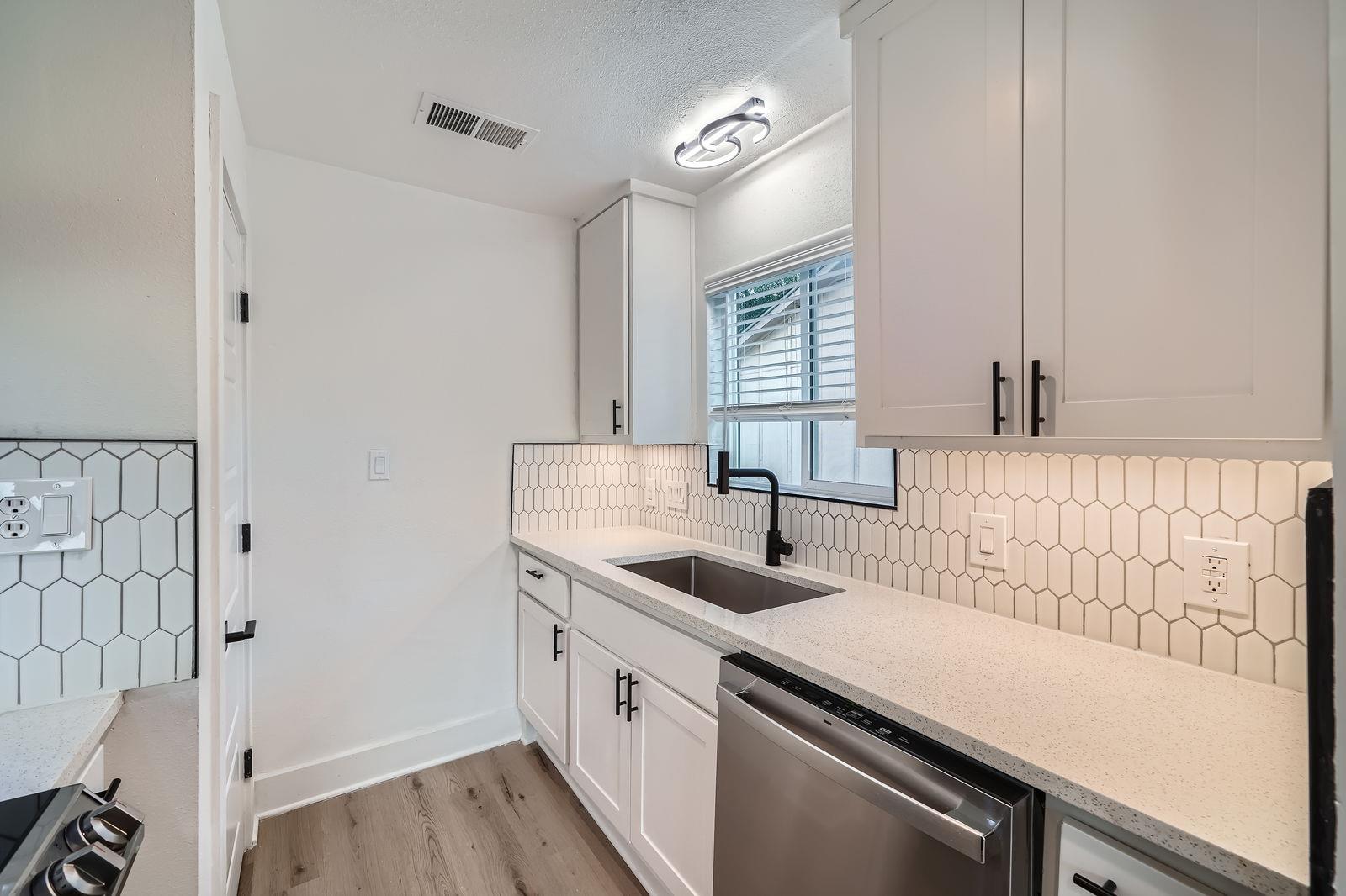 6102 Amber Pass, Austin, TX 78745