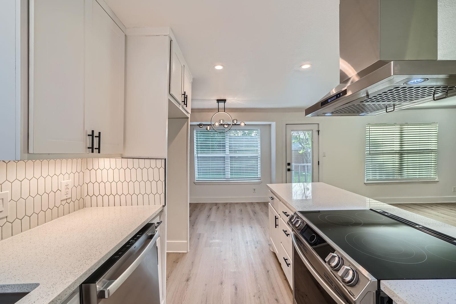6102 Amber Pass, Austin, TX 78745