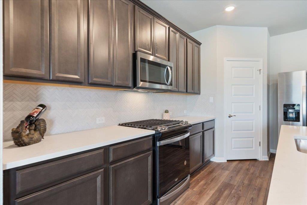 111 El Capitan Loop, Dripping Springs, TX 78620