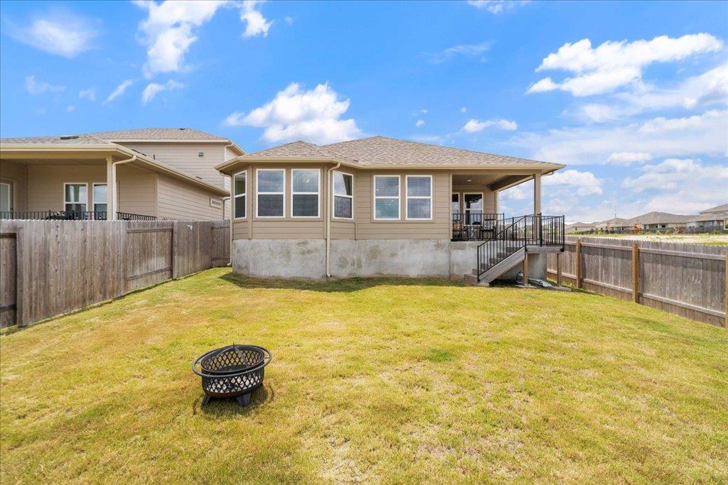111 El Capitan Loop, Dripping Springs, TX 78620