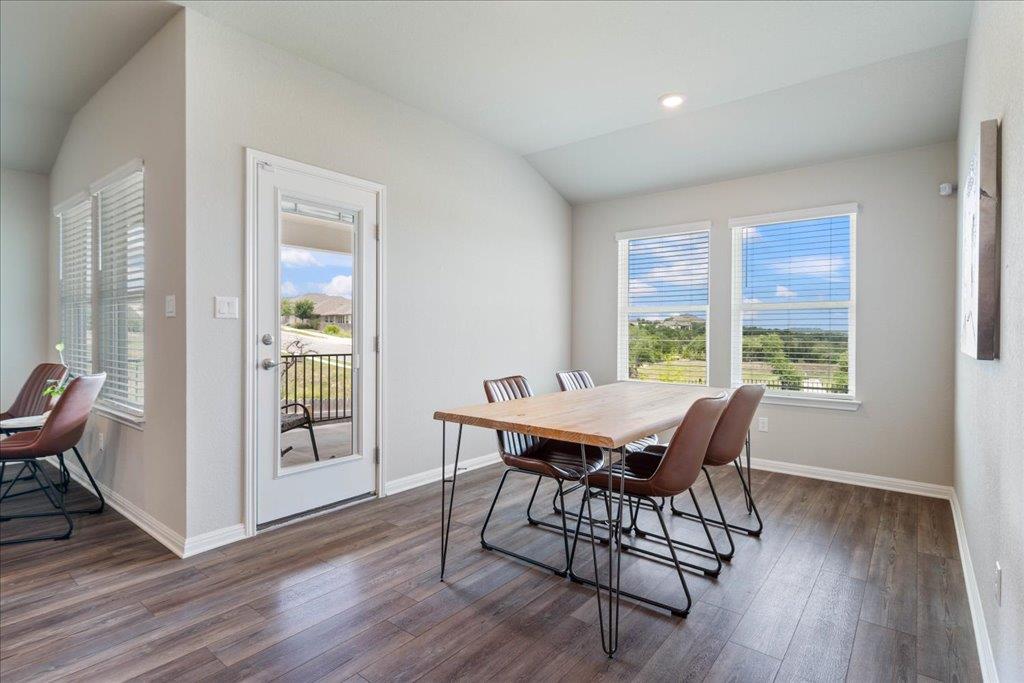 111 El Capitan Loop, Dripping Springs, TX 78620