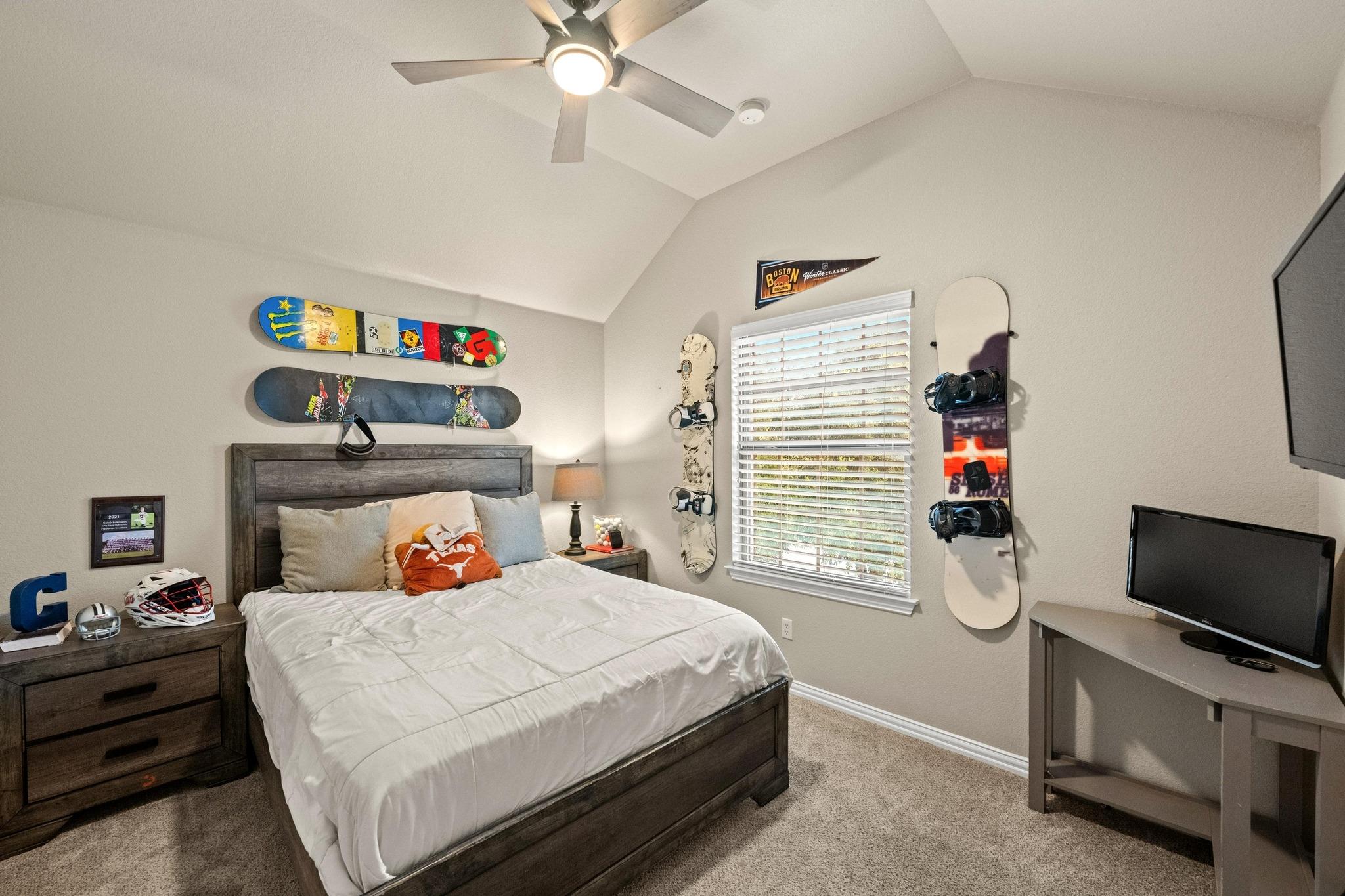 5400 Coral Bean Cv, Spicewood, TX 78669
