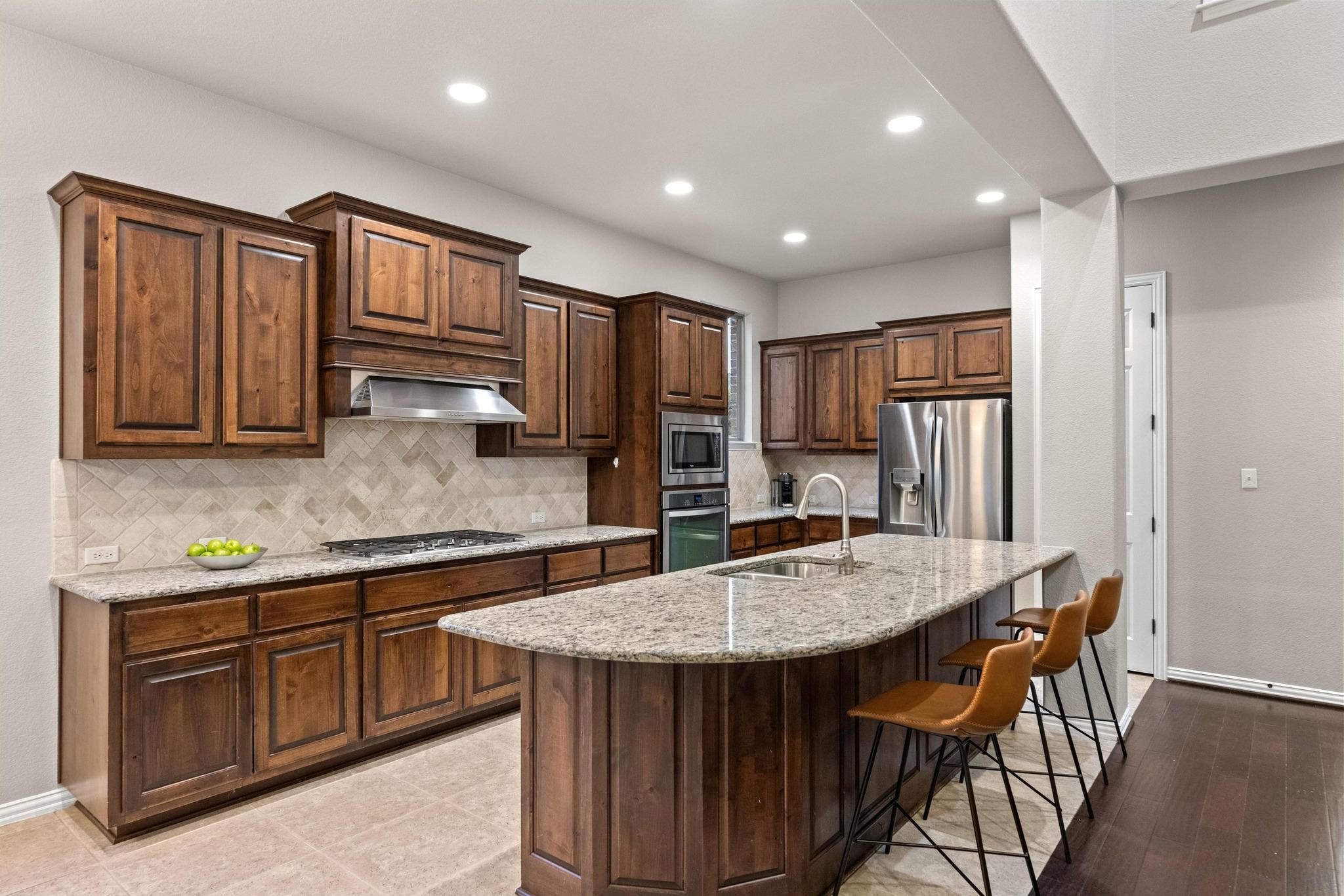 5400 Coral Bean Cv, Spicewood, TX 78669