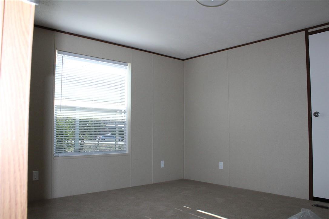 119 Royal St, Taylor, TX 76574