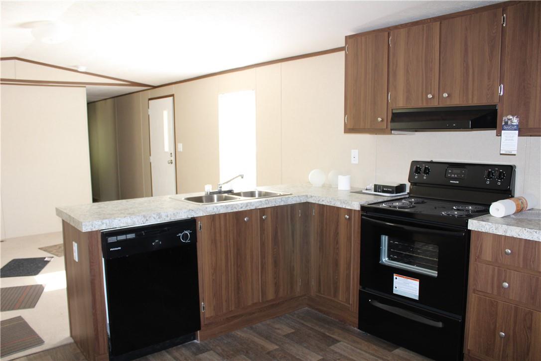 119 Royal St, Taylor, TX 76574
