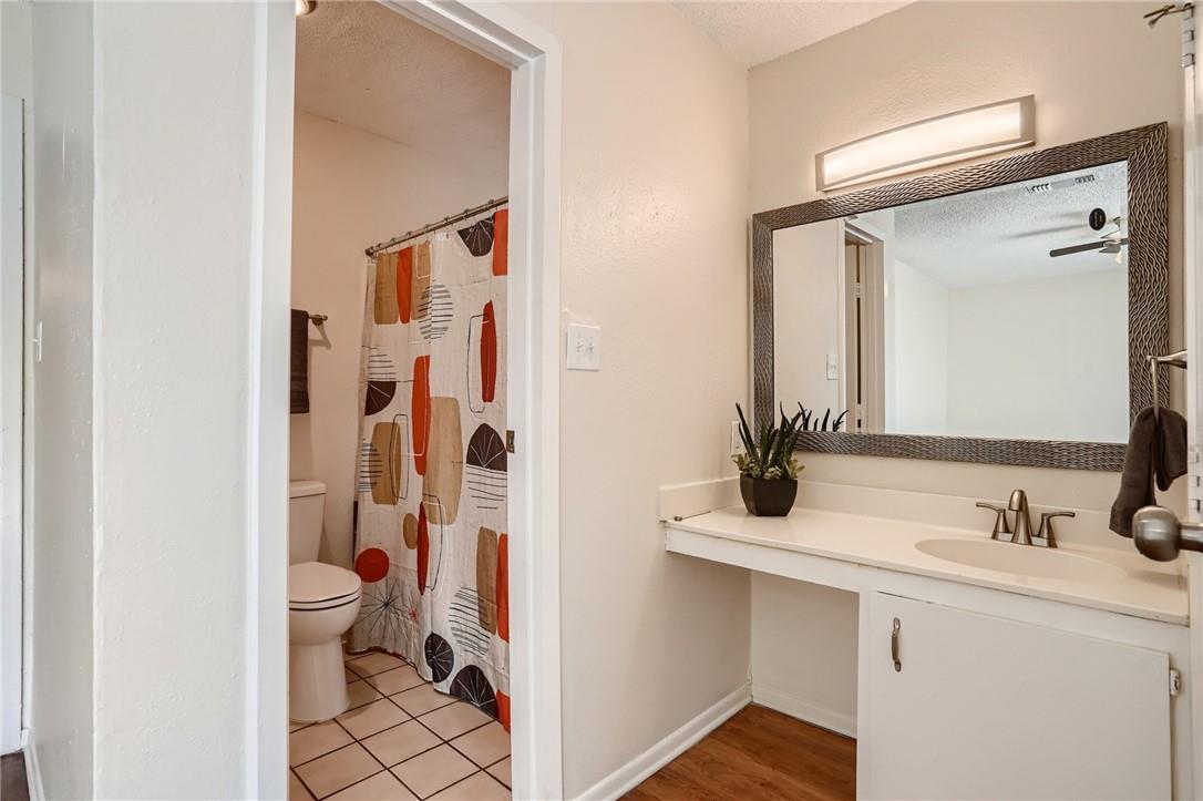 2712 Parker Ln # A, Austin, TX 78741