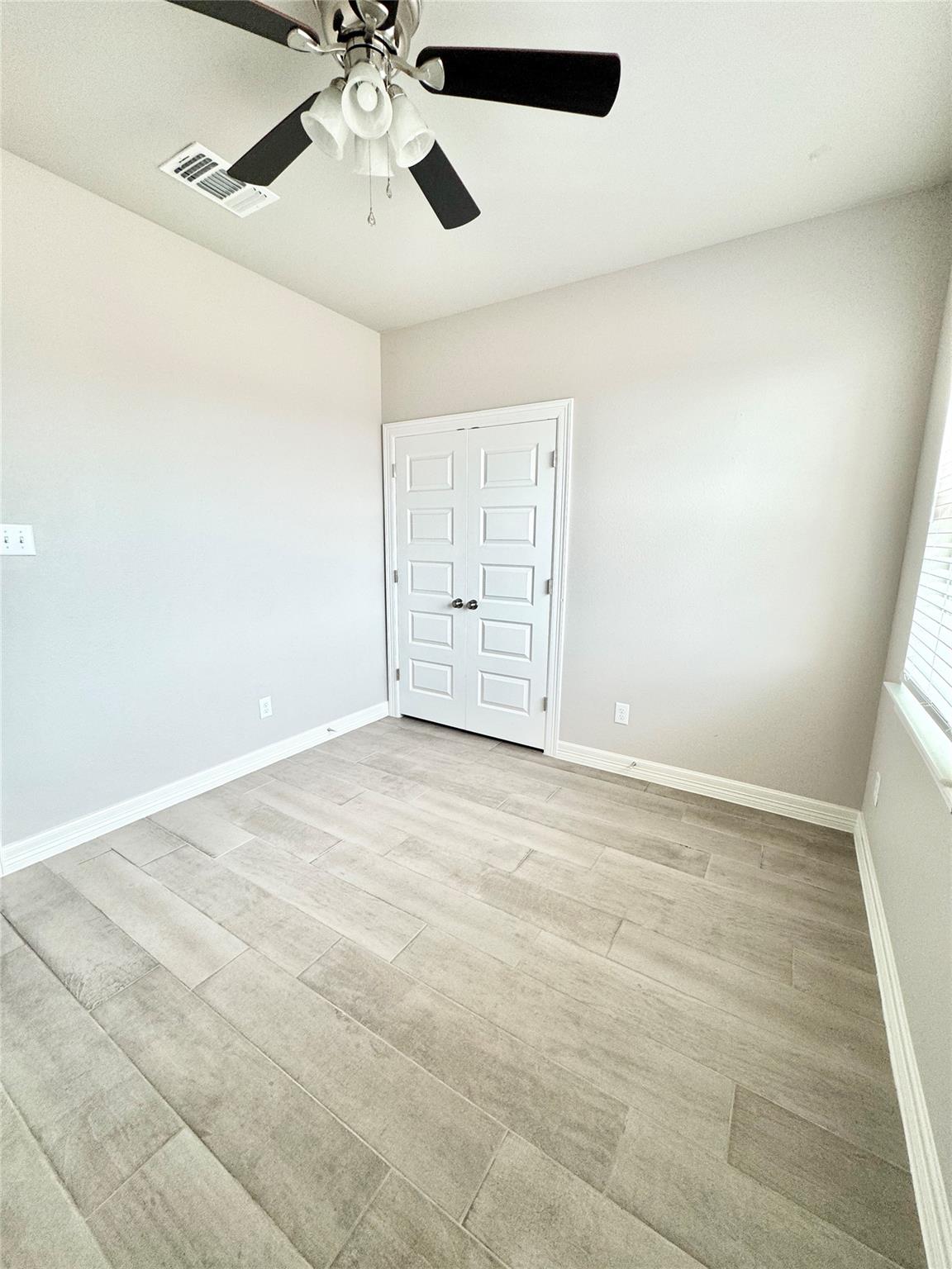 108 Everett Ct # B, Jarrell, TX 76537