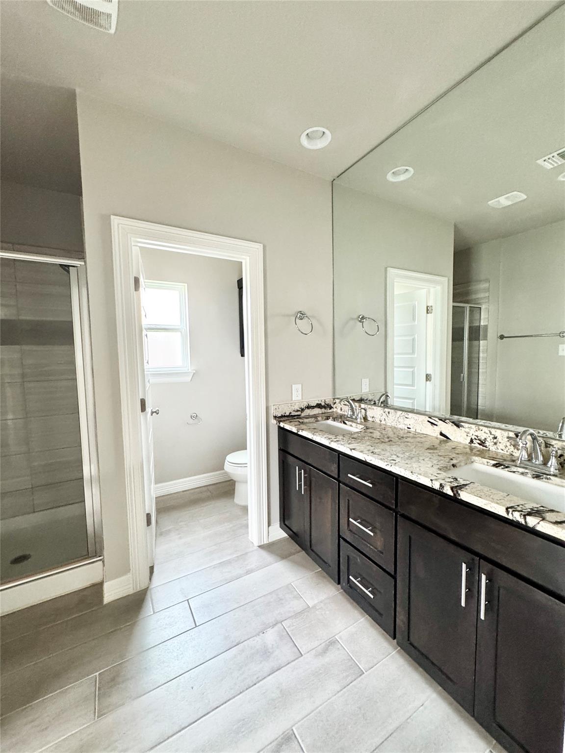 108 Everett Ct # B, Jarrell, TX 76537