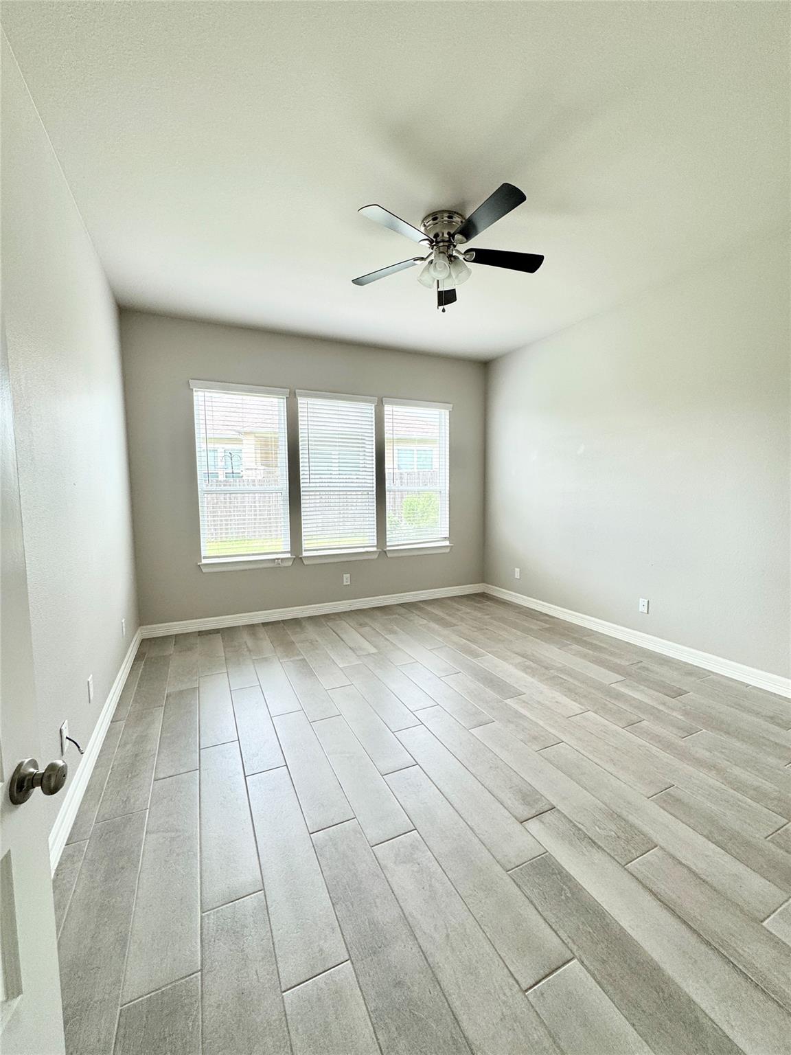 108 Everett Ct # B, Jarrell, TX 76537