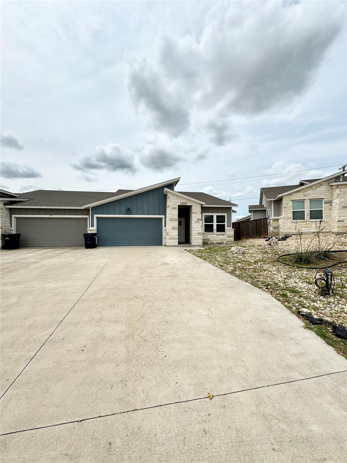 108 Everett Ct # B, Jarrell, TX 76537