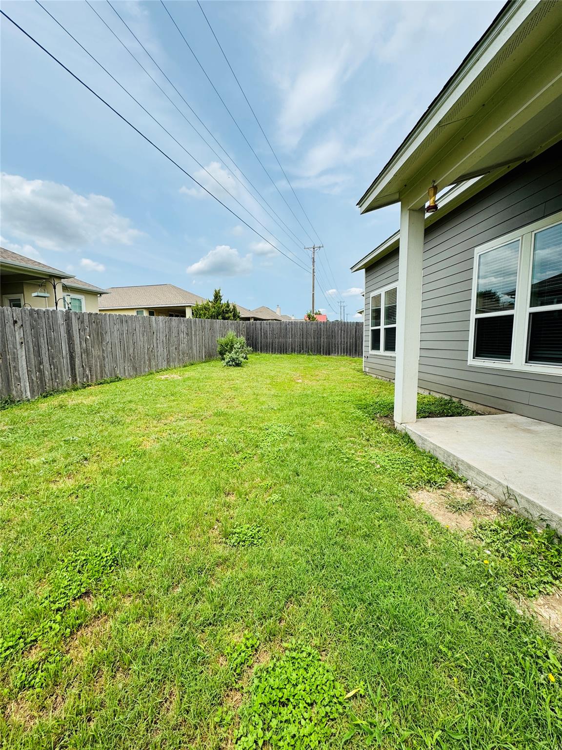 108 Everett Ct # B, Jarrell, TX 76537