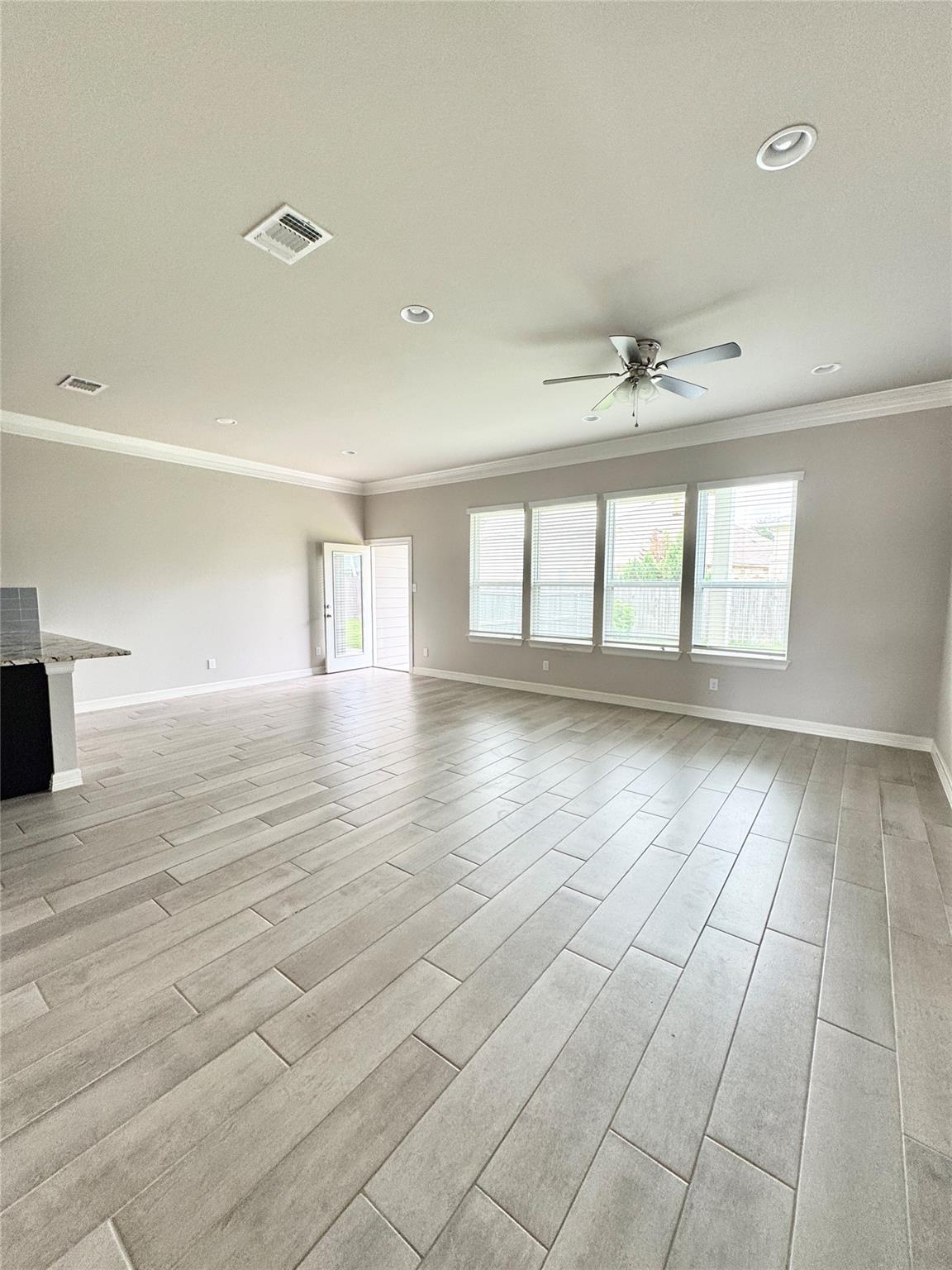 108 Everett Ct # B, Jarrell, TX 76537