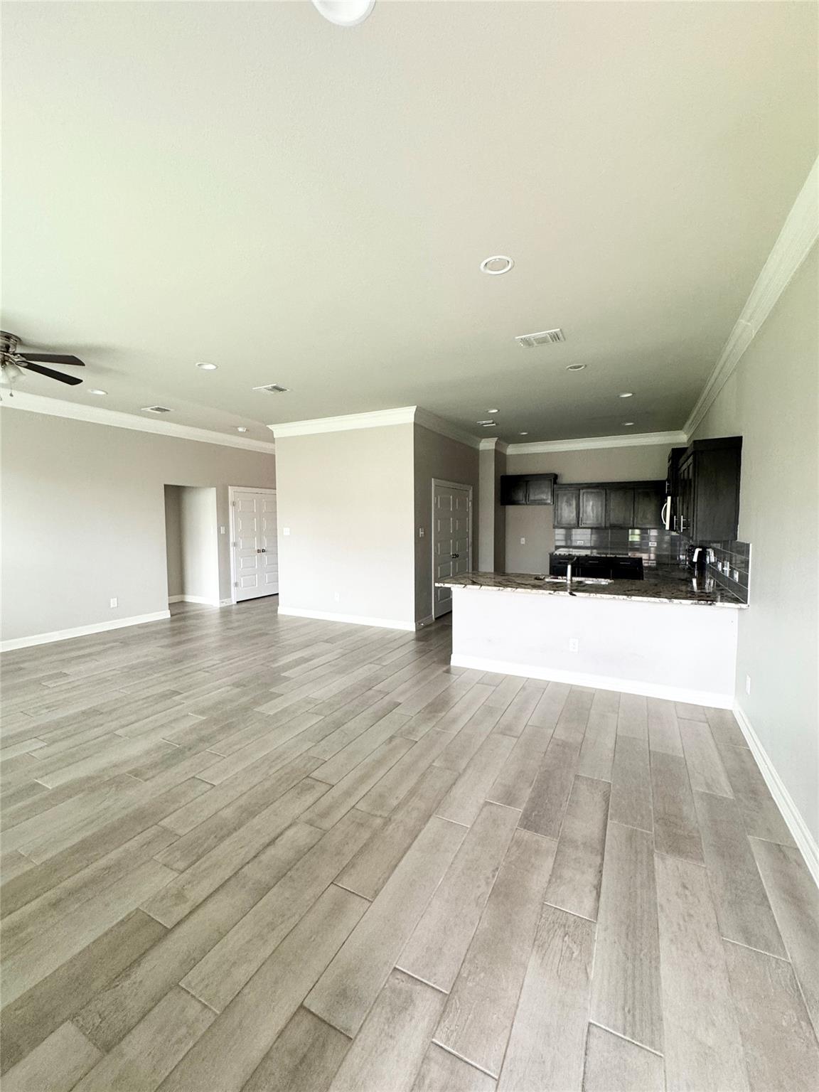 108 Everett Ct # B, Jarrell, TX 76537