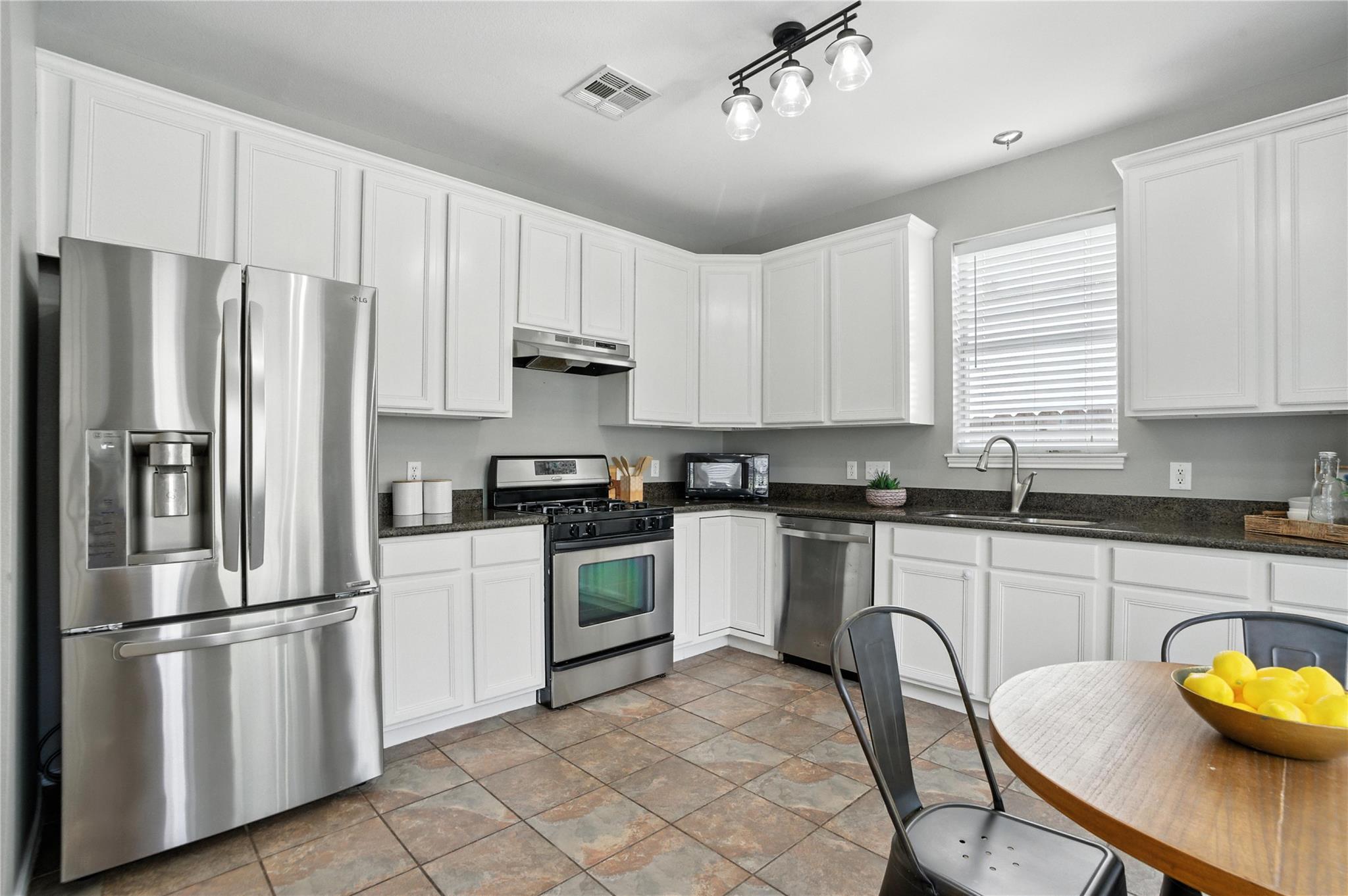 12007 Sky West Dr, Austin, TX 78758