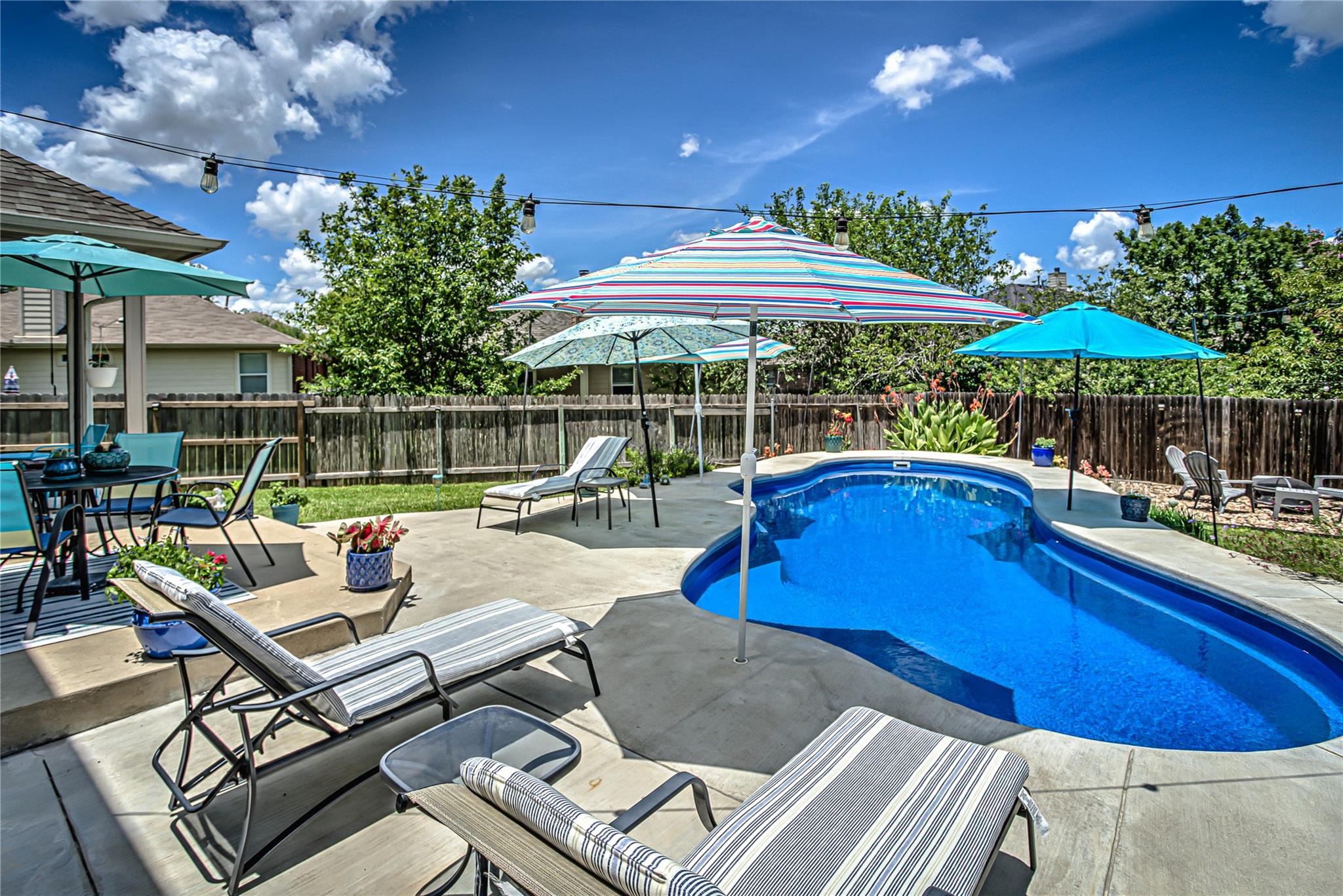 2712 Kickapoo Cavern Dr, Pflugerville, TX 78660