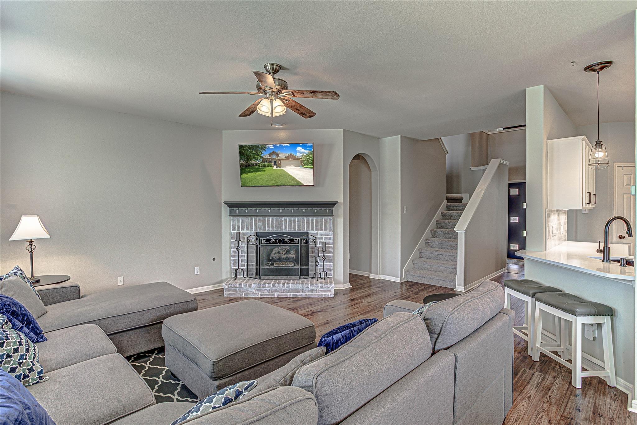 2712 Kickapoo Cavern Dr, Pflugerville, TX 78660