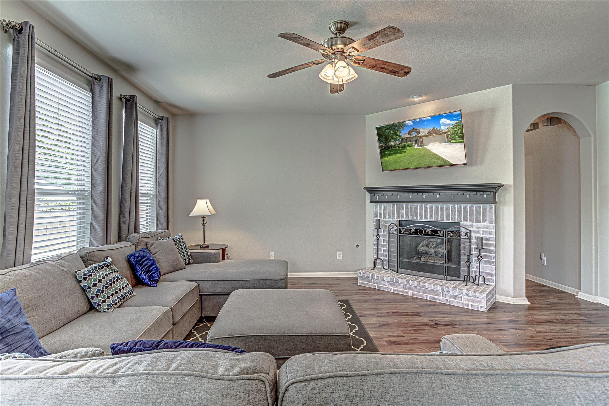 2712 Kickapoo Cavern Dr, Pflugerville, TX 78660