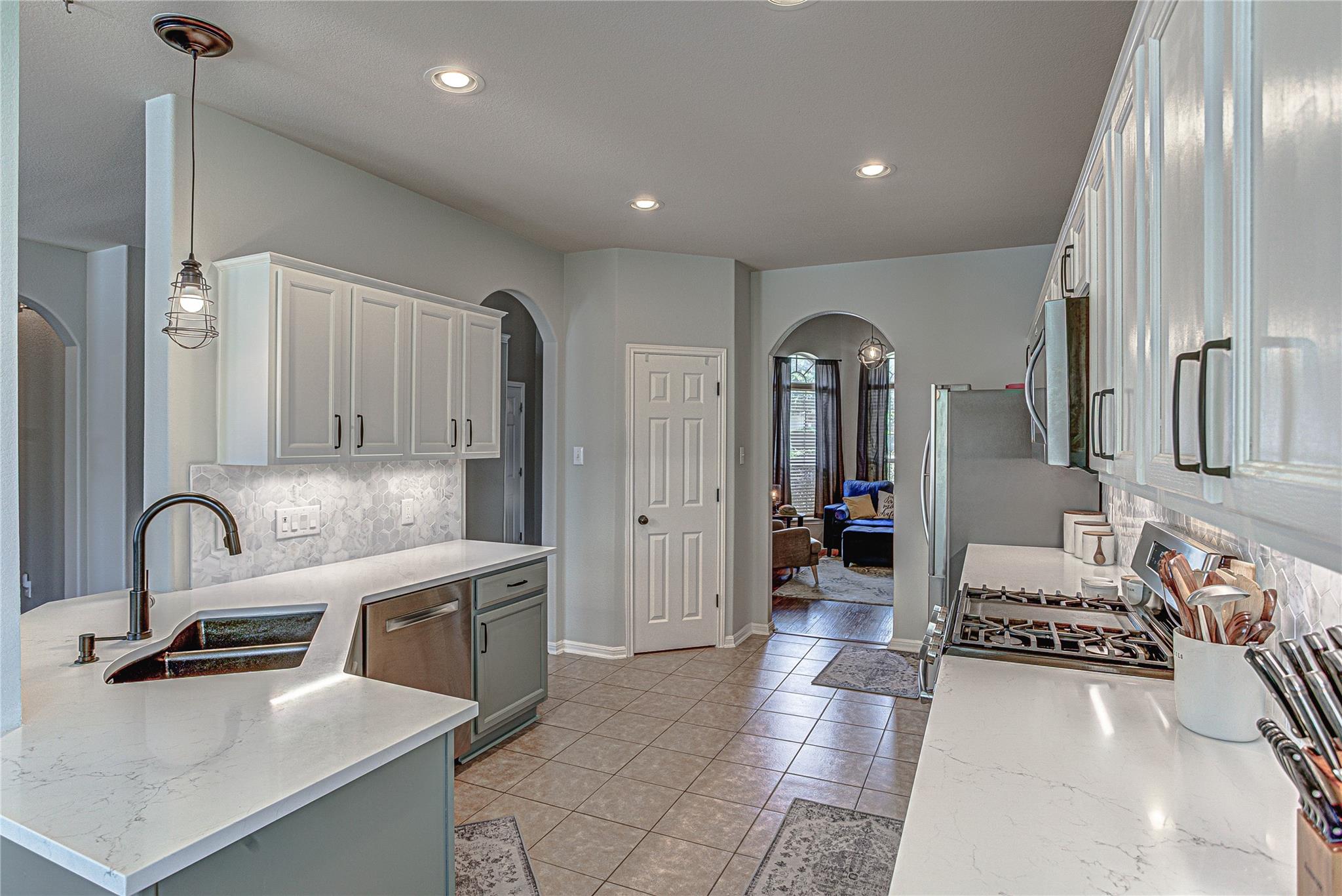 2712 Kickapoo Cavern Dr, Pflugerville, TX 78660