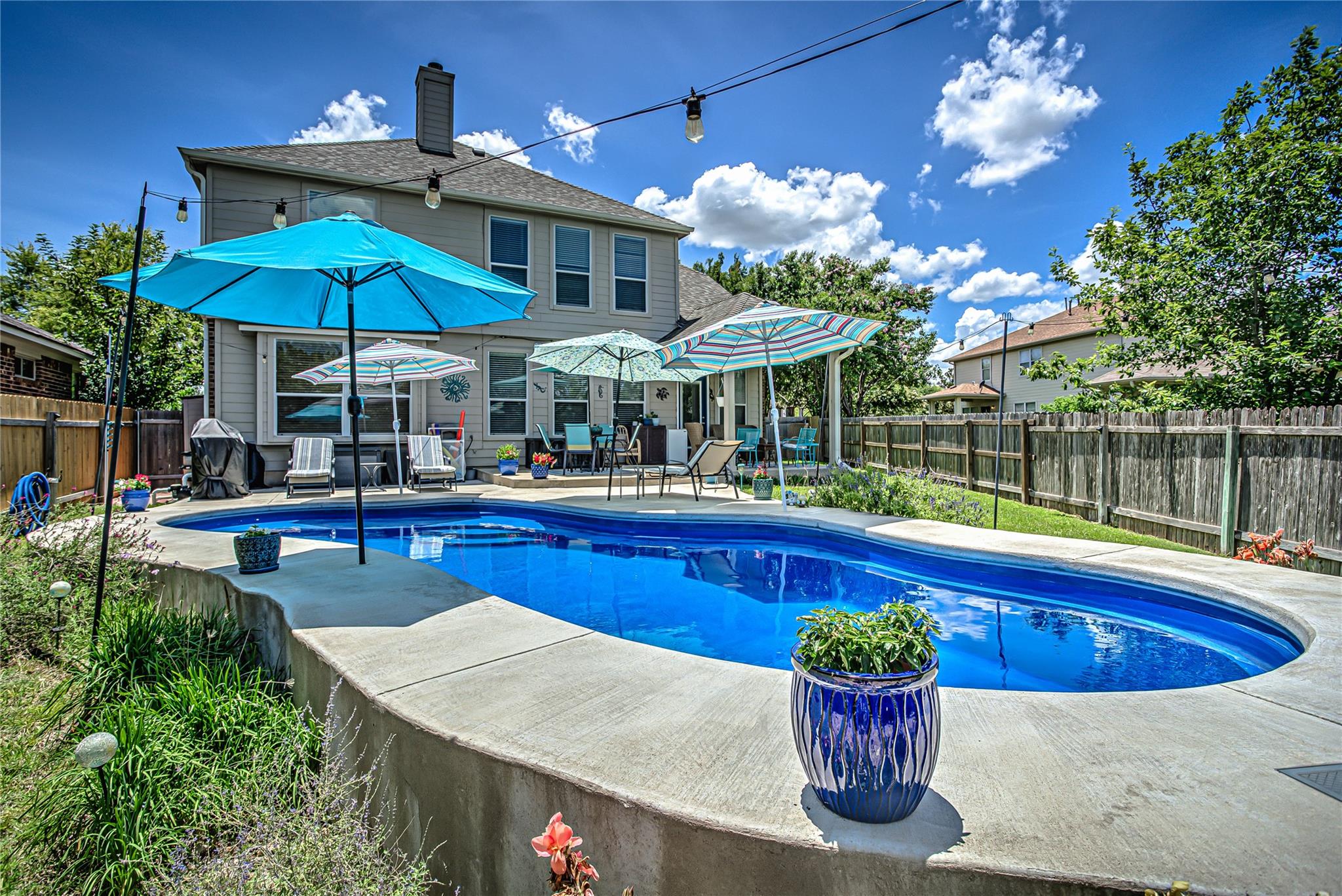 2712 Kickapoo Cavern Dr, Pflugerville, TX 78660