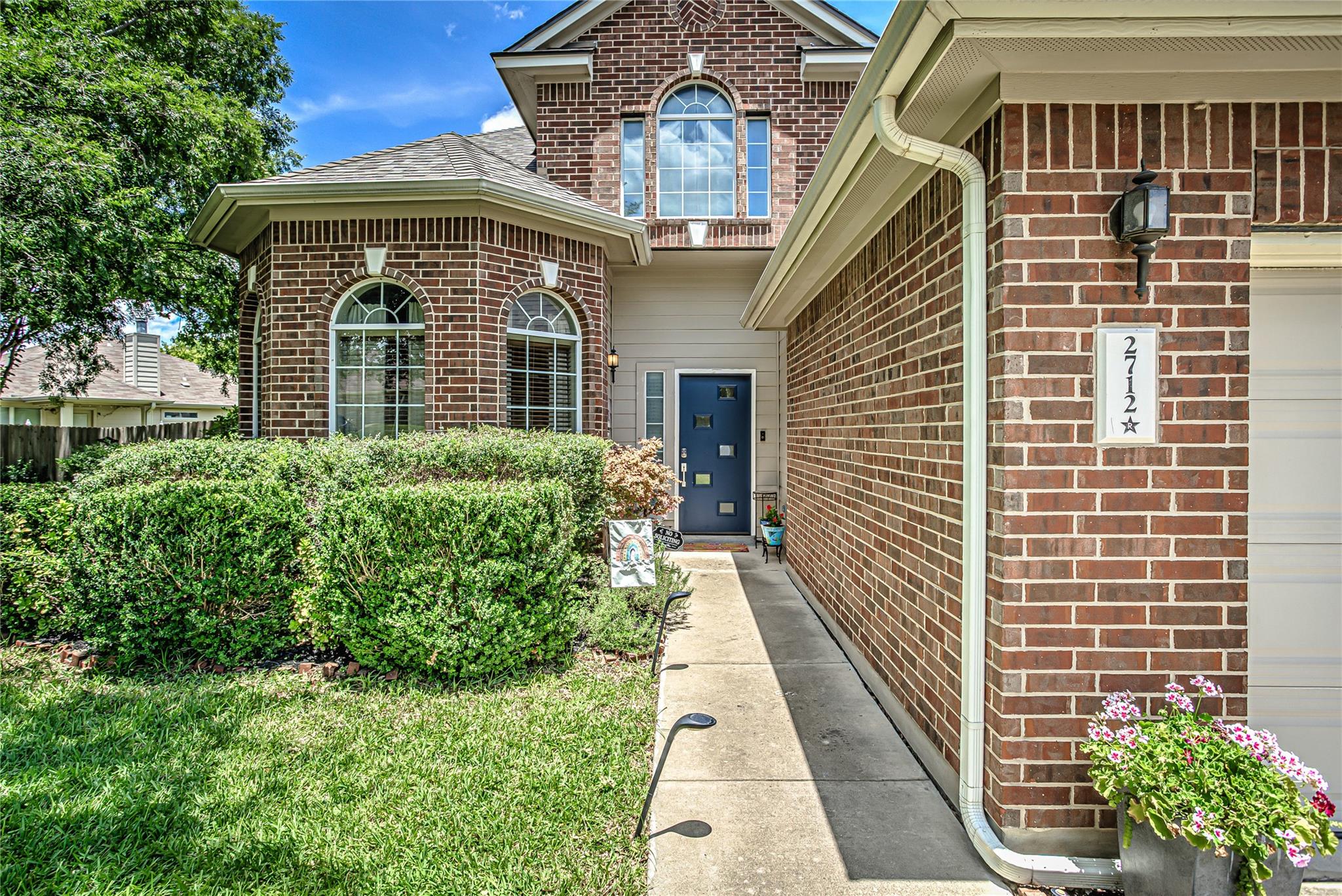 2712 Kickapoo Cavern Dr, Pflugerville, TX 78660
