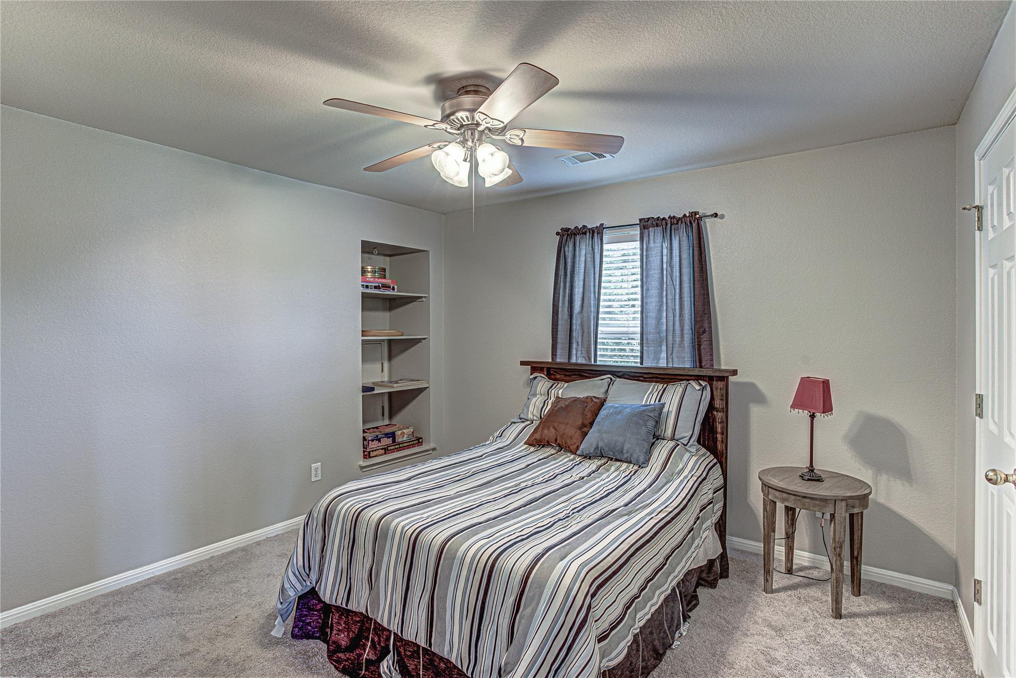 2712 Kickapoo Cavern Dr, Pflugerville, TX 78660