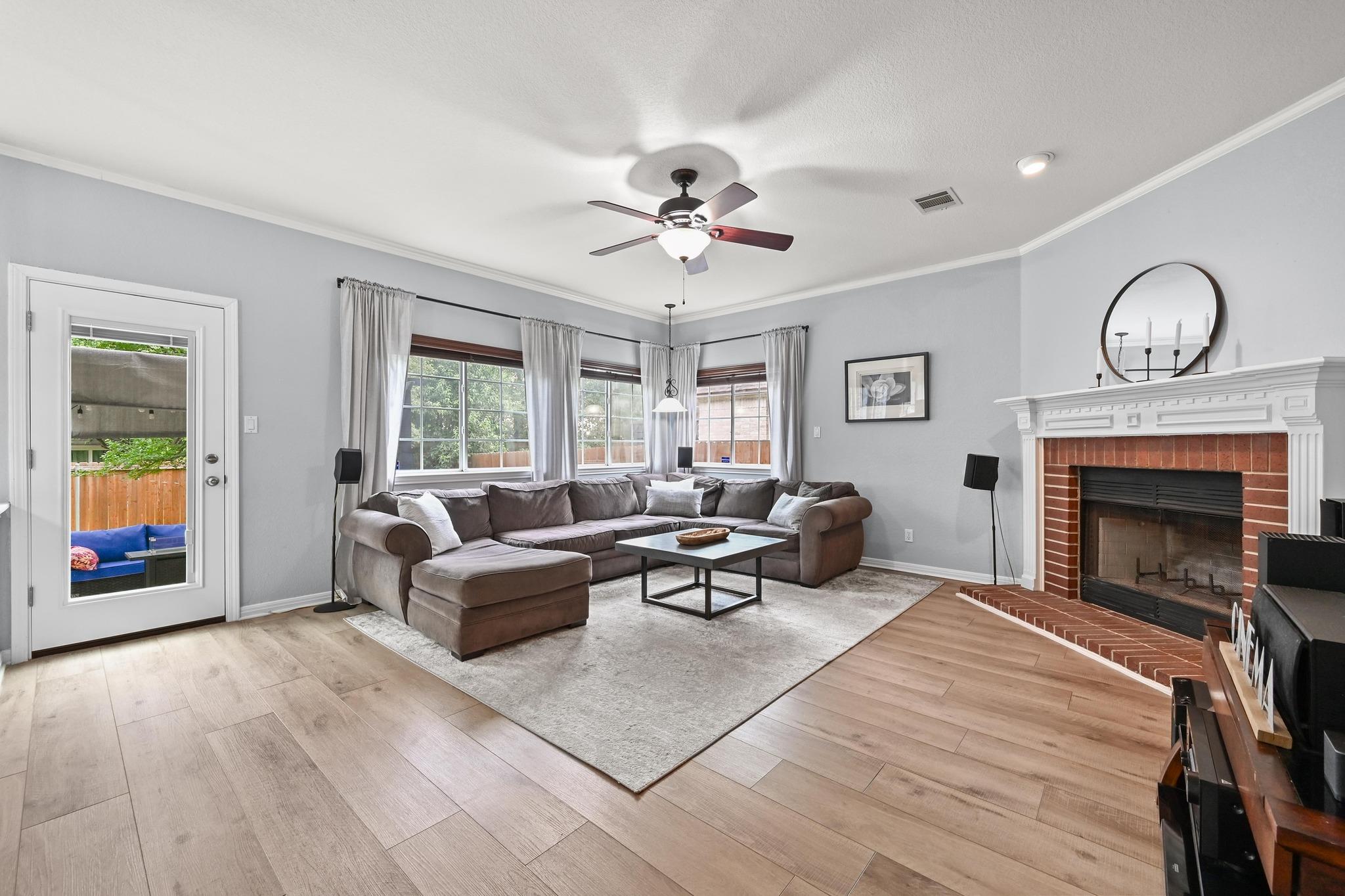 7901 Henry Kinney Row, Austin, TX 78749