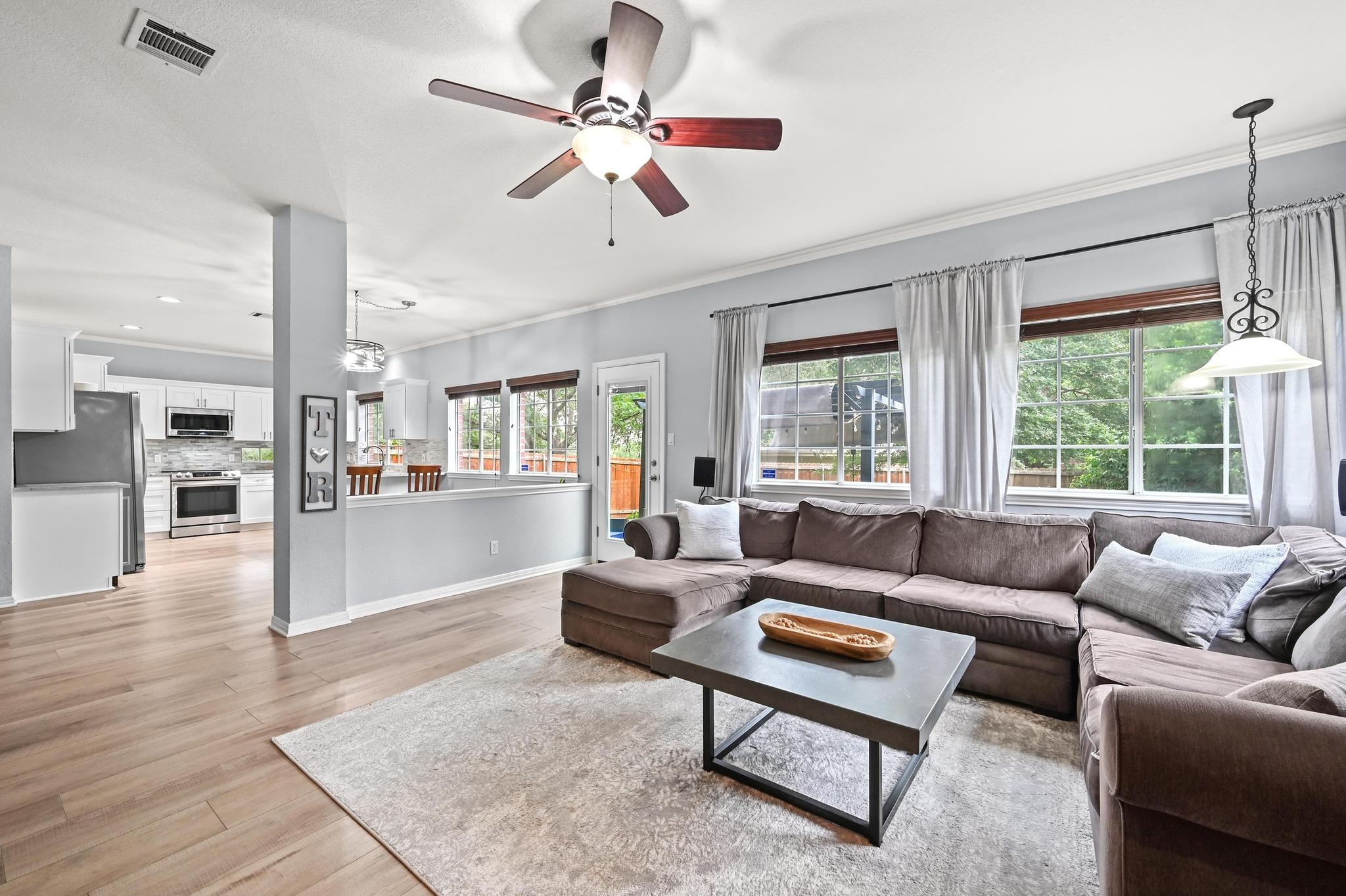 7901 Henry Kinney Row, Austin, TX 78749