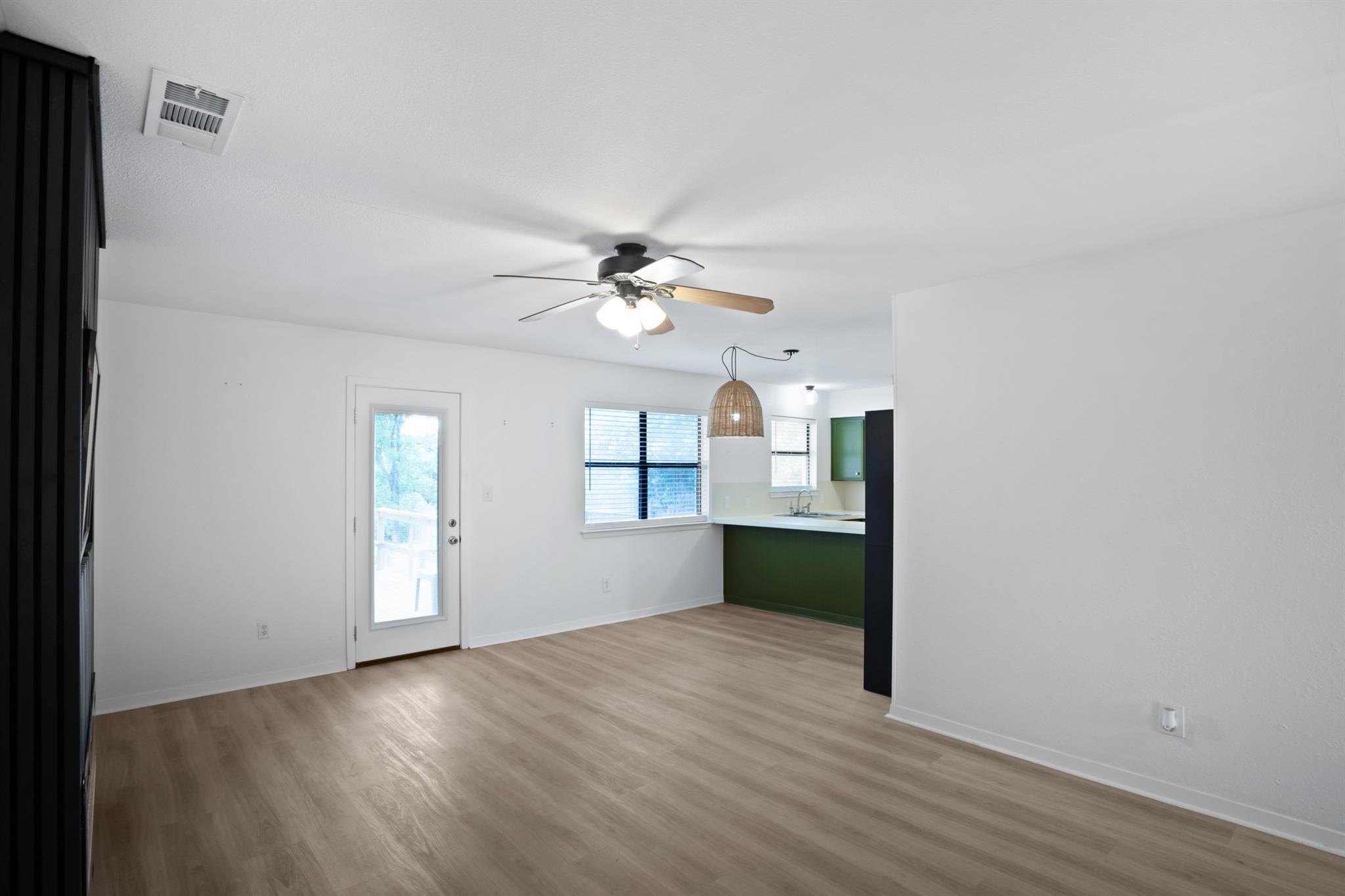 1004 Scenic Dr, Georgetown, TX 78626