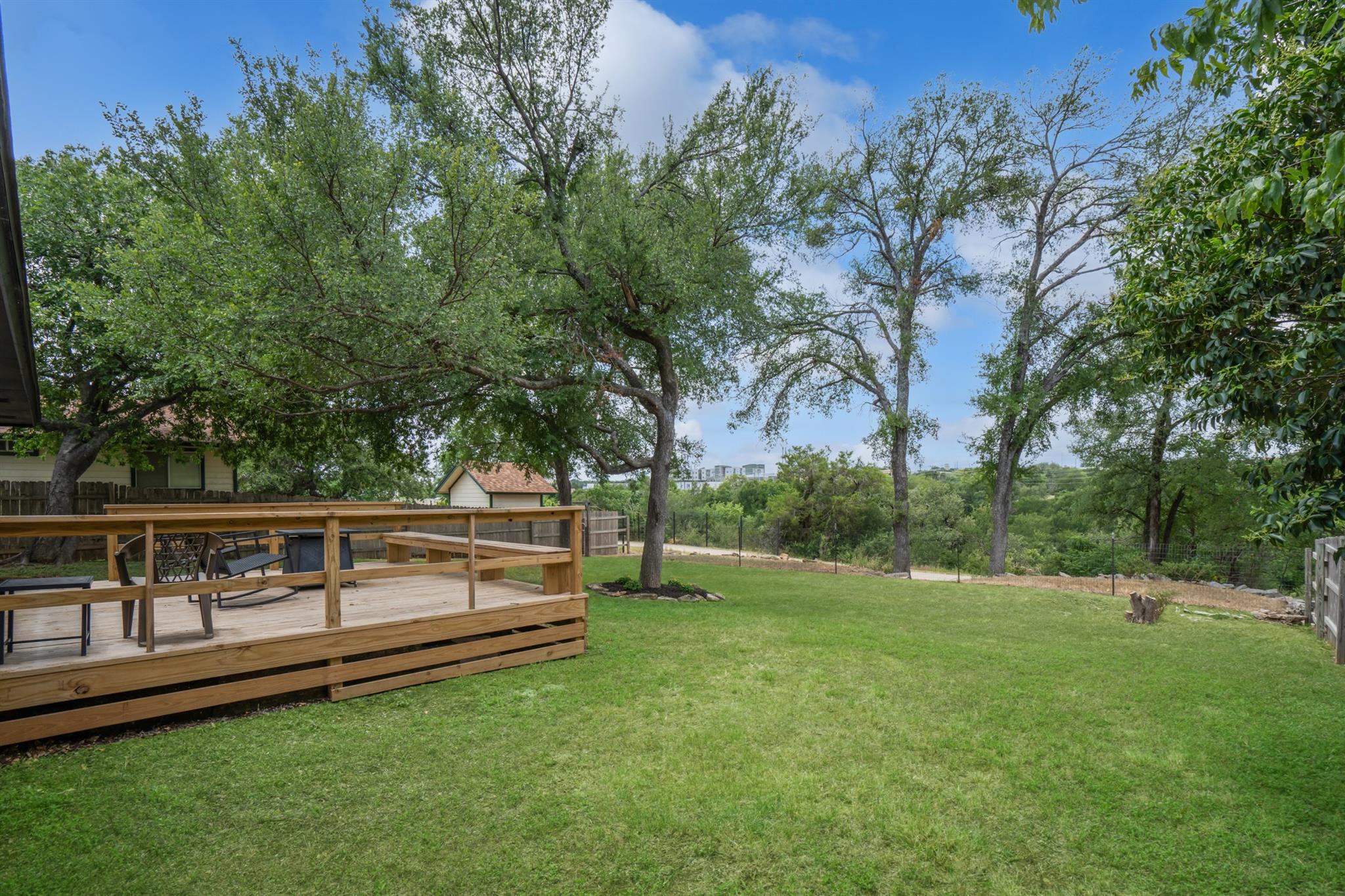 1004 Scenic Dr, Georgetown, TX 78626